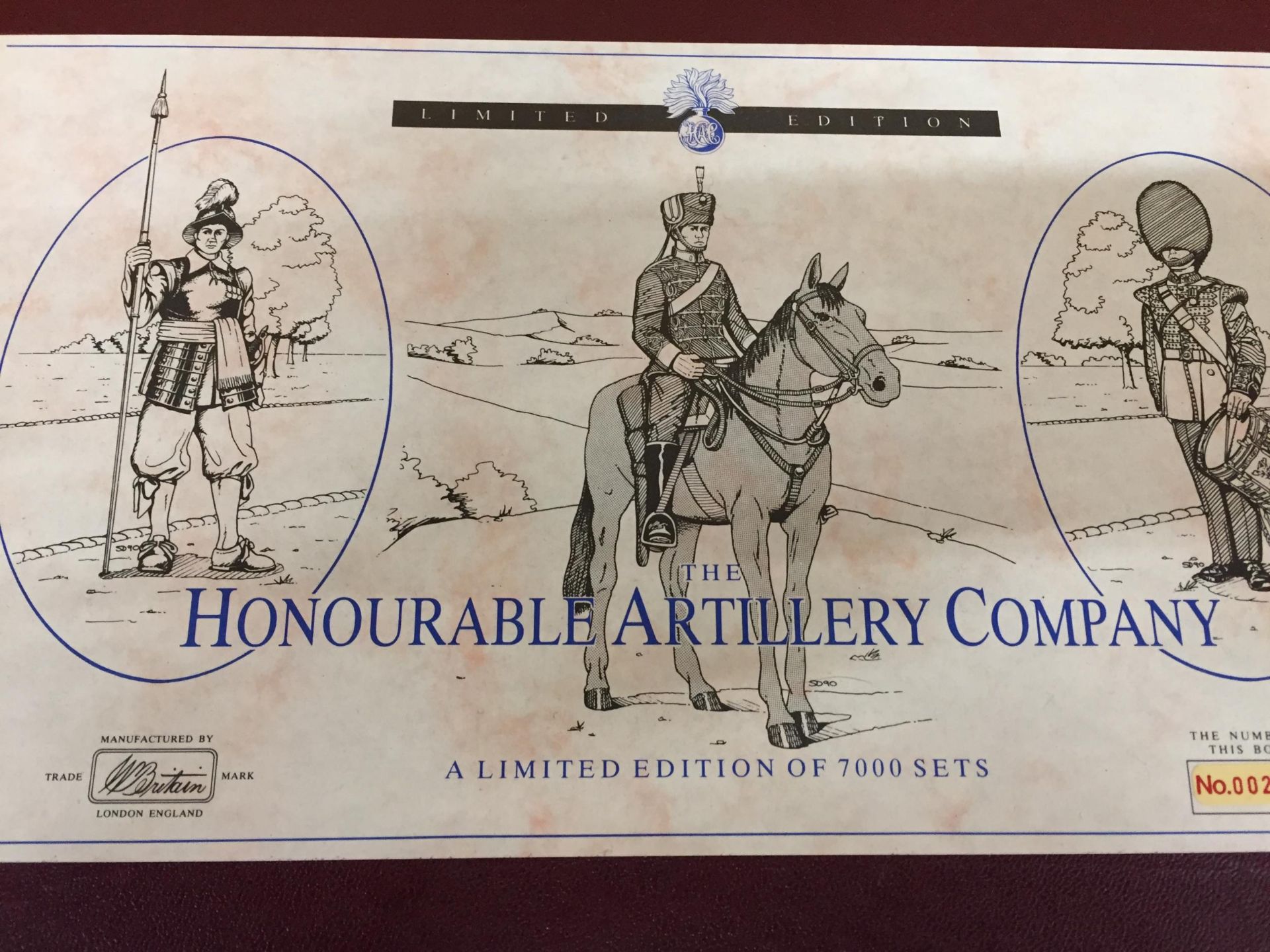 A BOXED BRITAINS TOYS LIMITED EDITION HONOURABLE ARTILLERY COMPANY MODEL SET, NO.2344 OF 7000 SETS