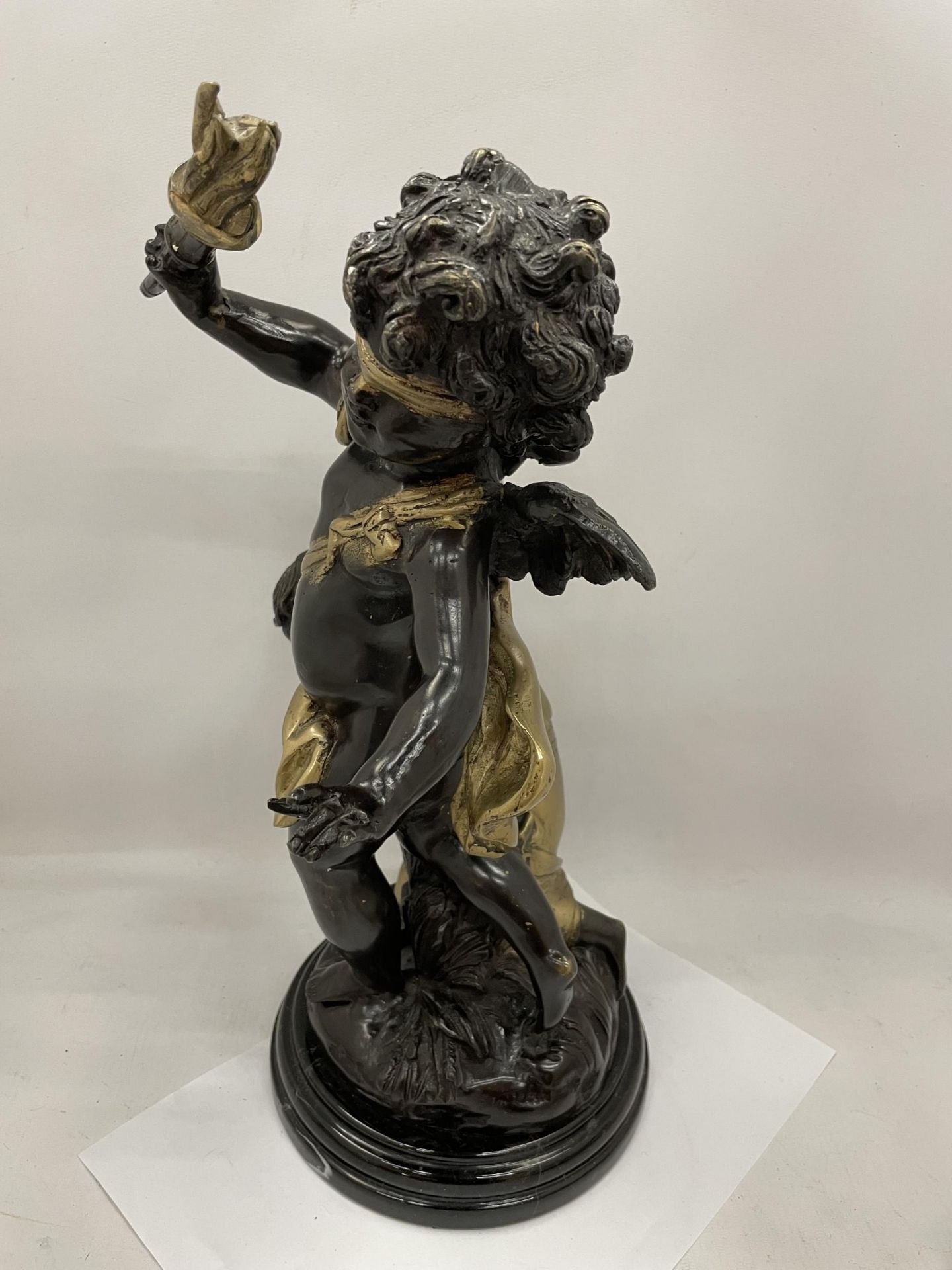 AN ANTIQUE FRENCH BRONZE MODEL OF TWO CHERUBS, SIGNED, HEIGHT 43CM - Image 2 of 4