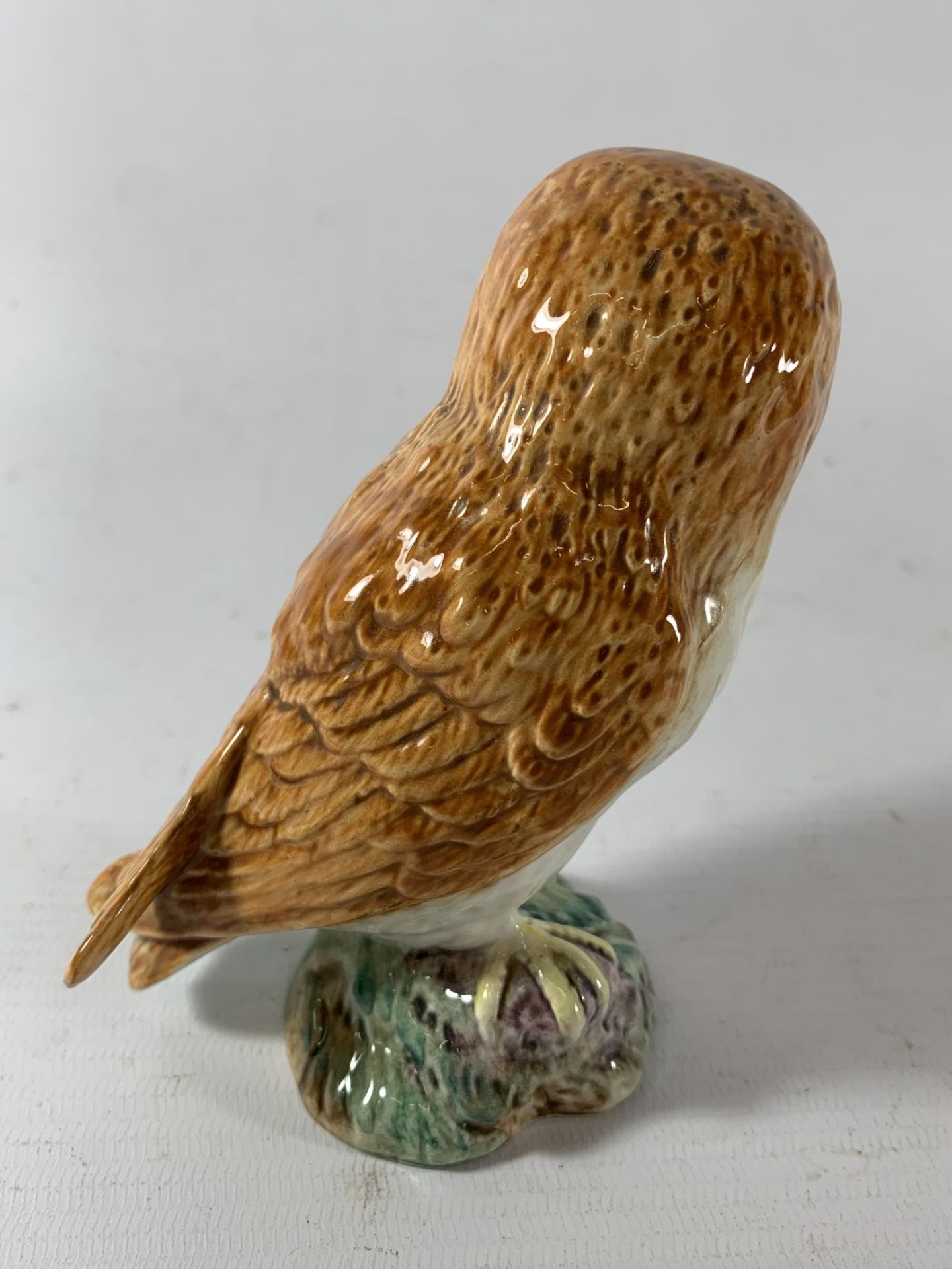 A BESWICK 2026 BARN OWL ANIMAL FIGURE - Image 2 of 3