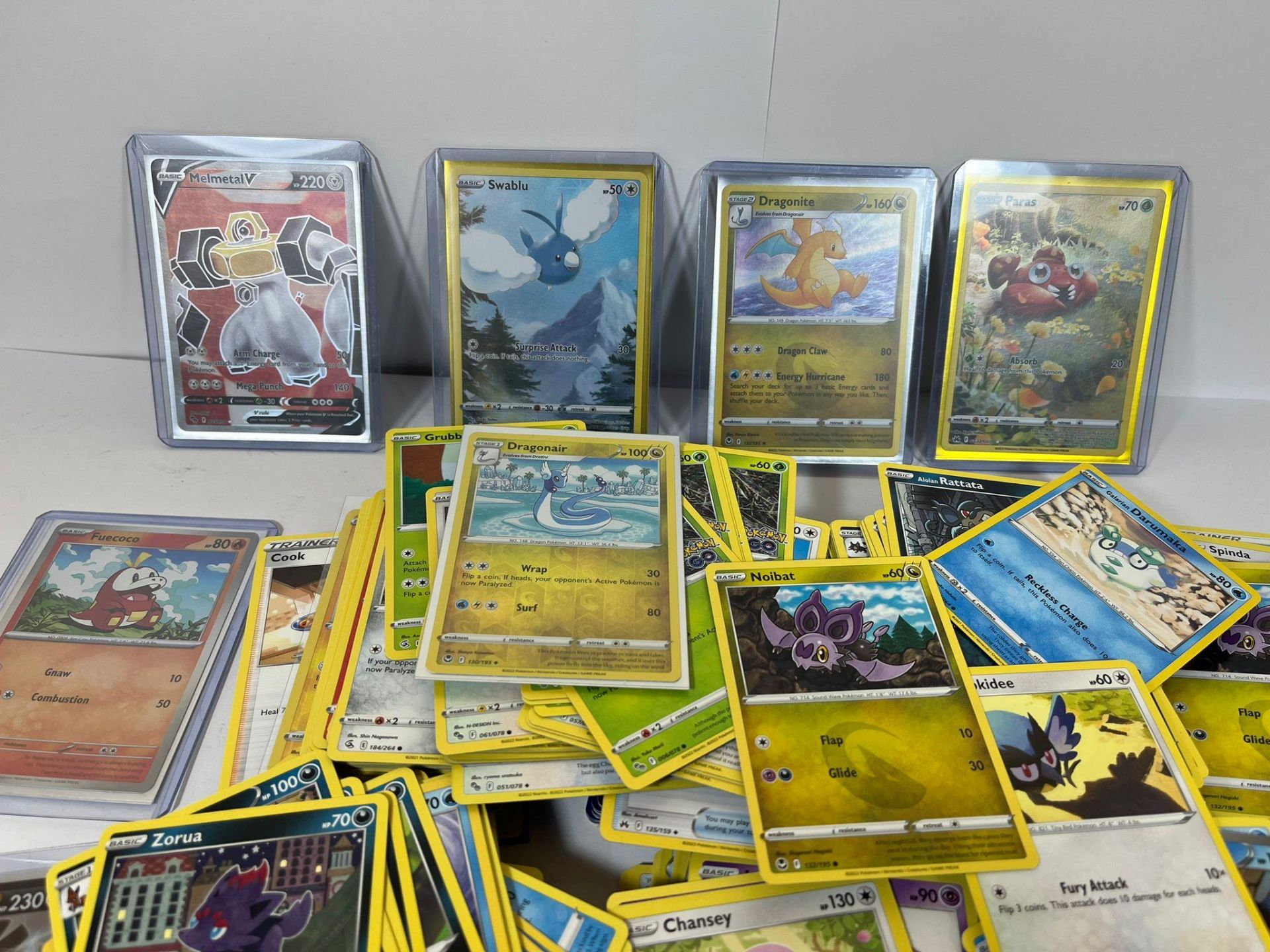 A LARGE COLLECTION OF APPROXIMATELY 400 POKEMON CARDS, V CARDS, HOLOS ETC - Image 4 of 4