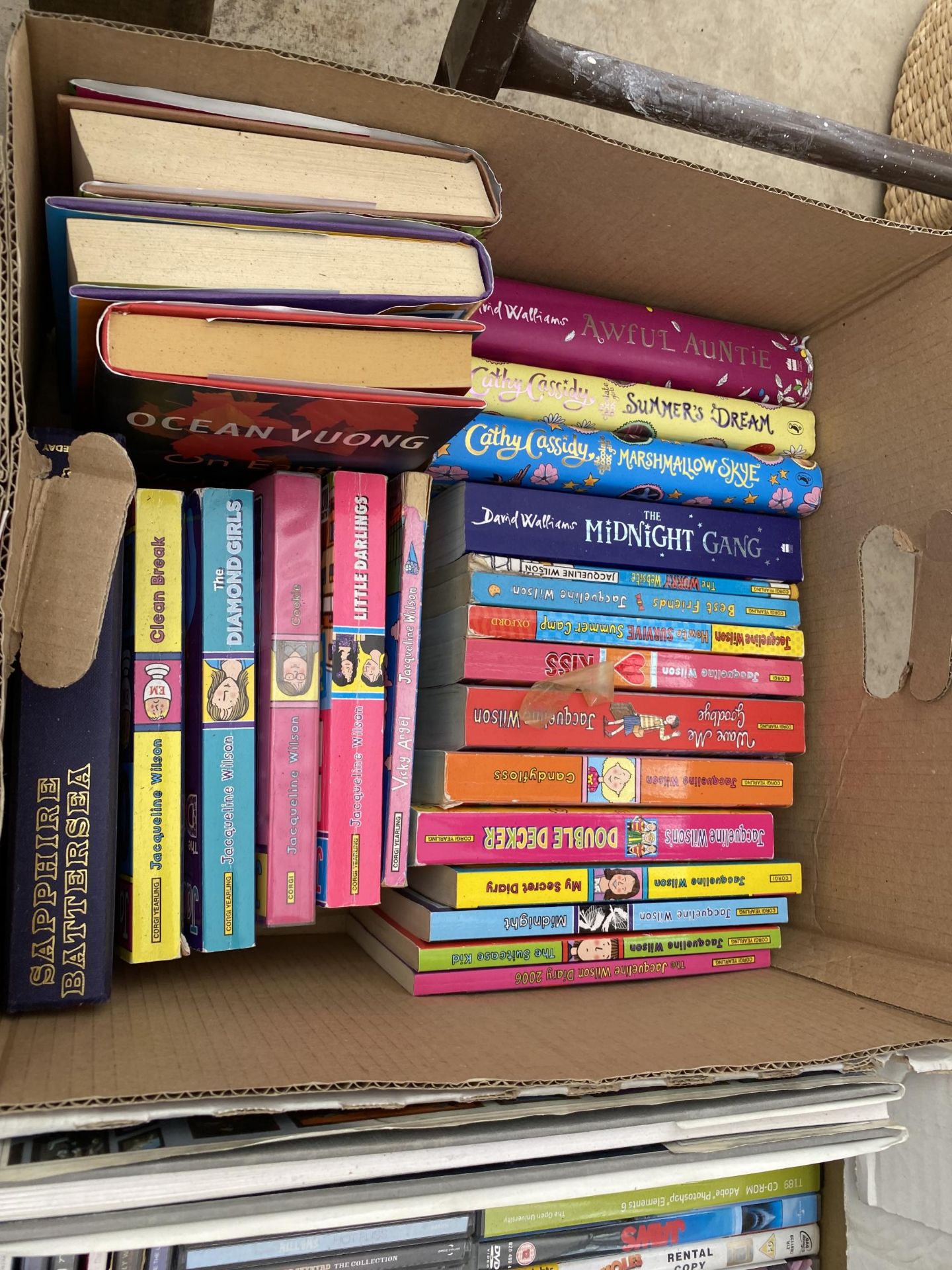 A LARGE ASSORTMENT OF CHILDRENS BOOKS, CDS AND DVDS ETC - Image 3 of 5