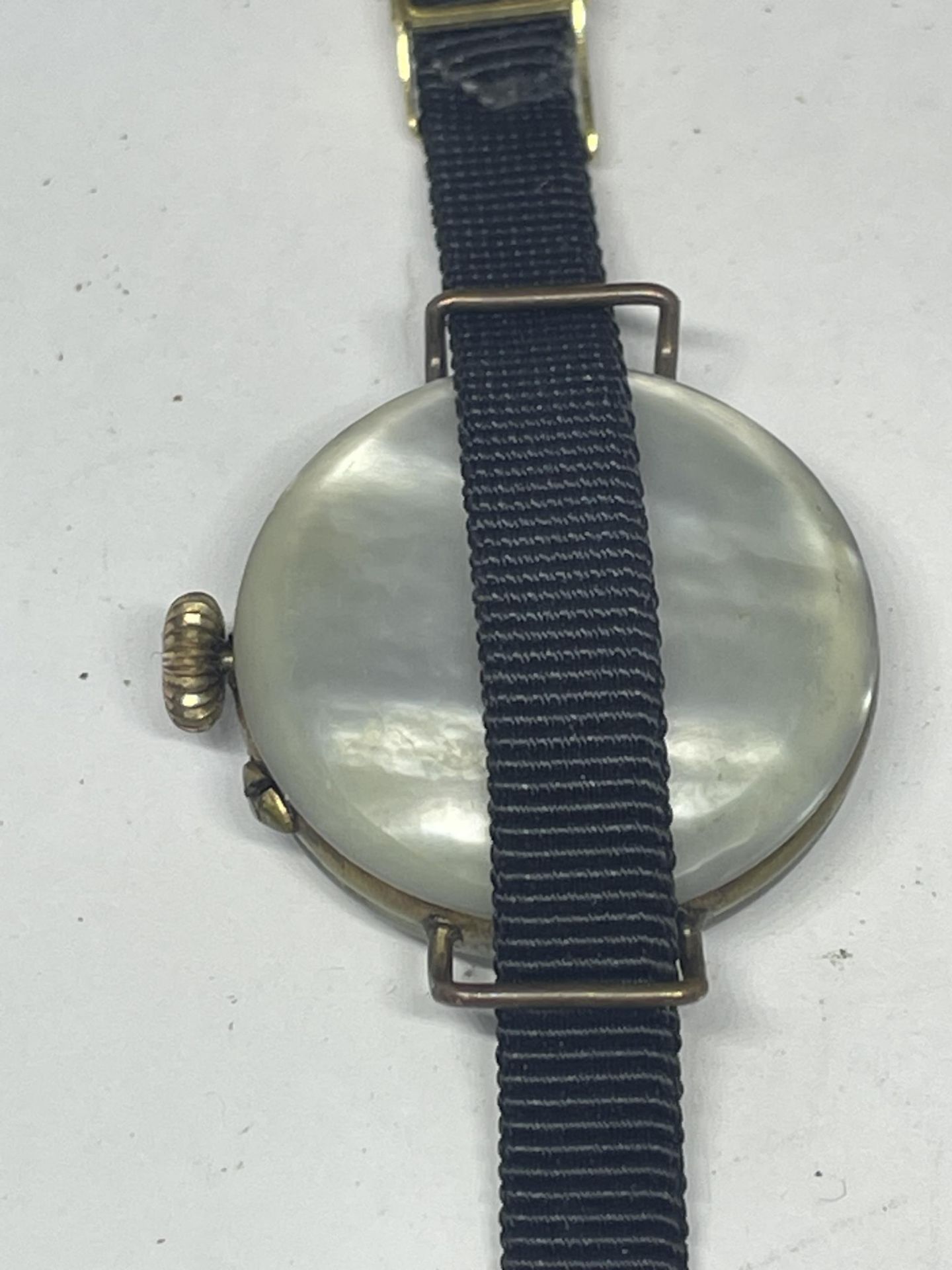 A MOTHER OF PEARL TRENCH STYLE WRIST WATCH A/F - Image 3 of 3