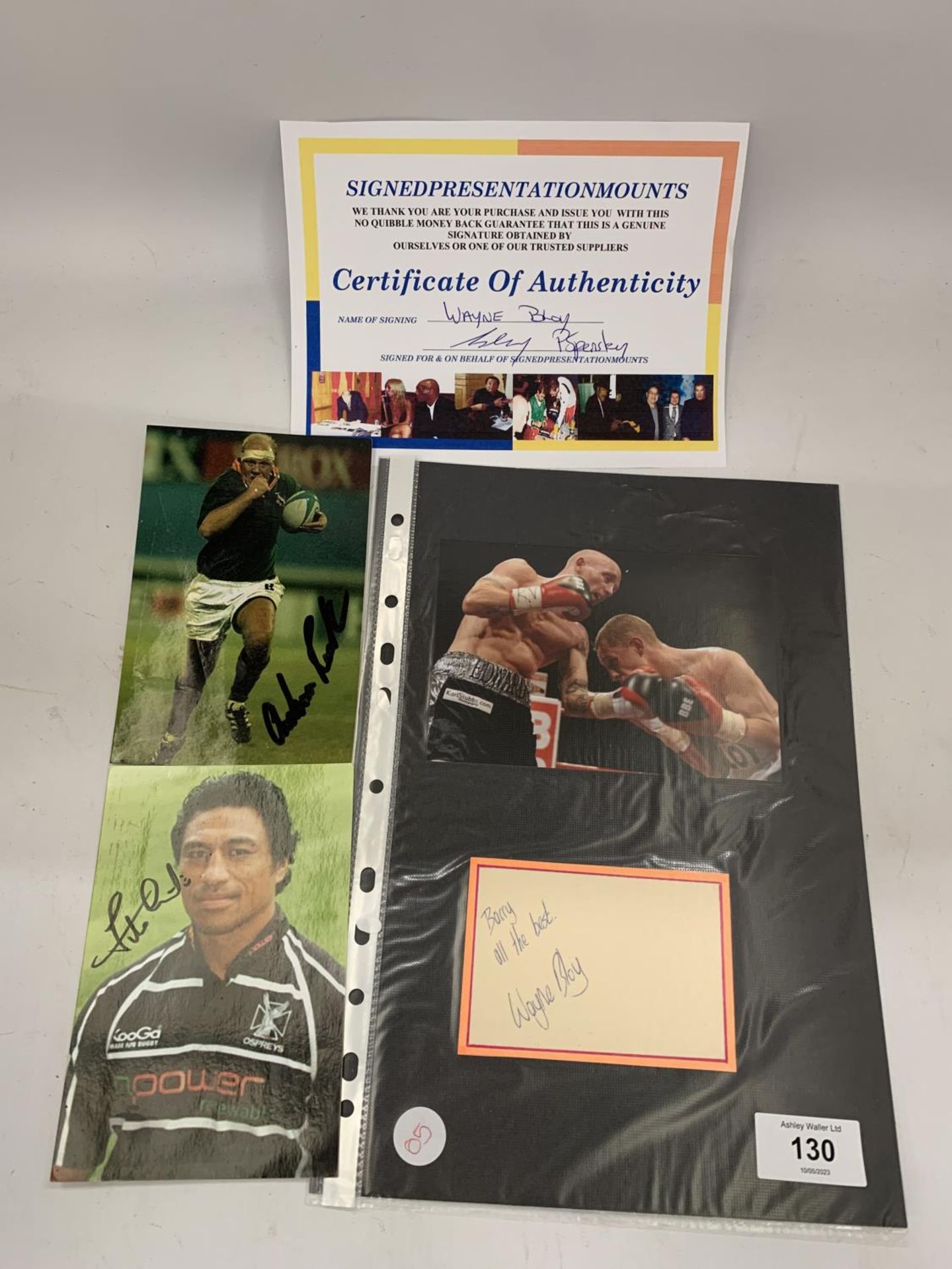 A SIGNED PHOTO OF CHAMPION BOXER WAYNE BLOY WITH CERTIFICATE OF AUTHENTICITY, AND RUGBY UNION - Image 3 of 4