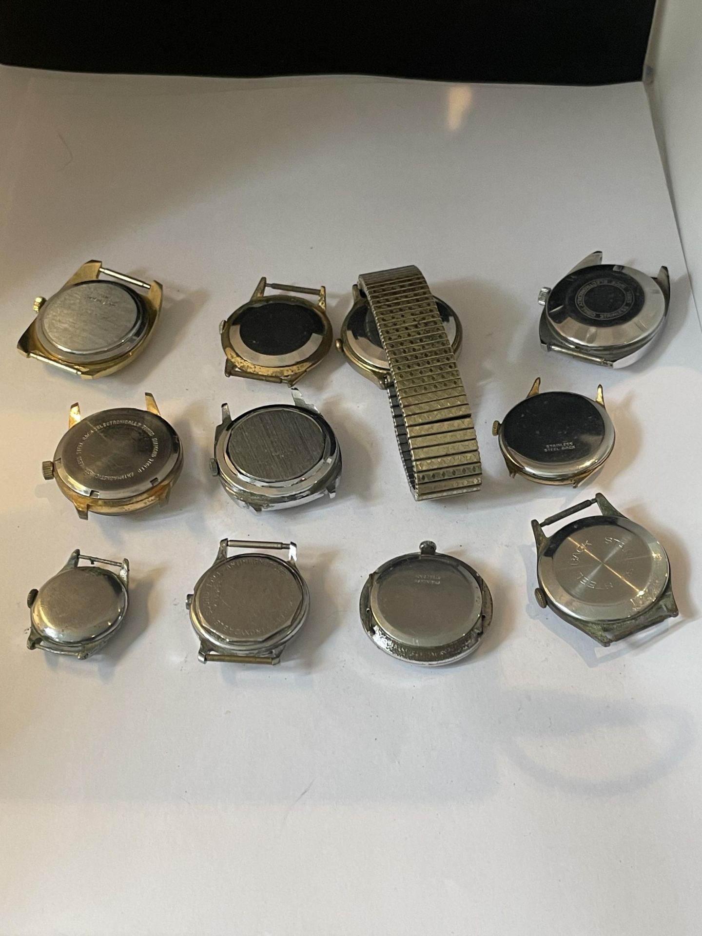 ELEVEN VARIOUS WATCHES TO INCLUDE ROMA, TIMESTAR, TIMEX, RUHLA ETC - Image 4 of 4