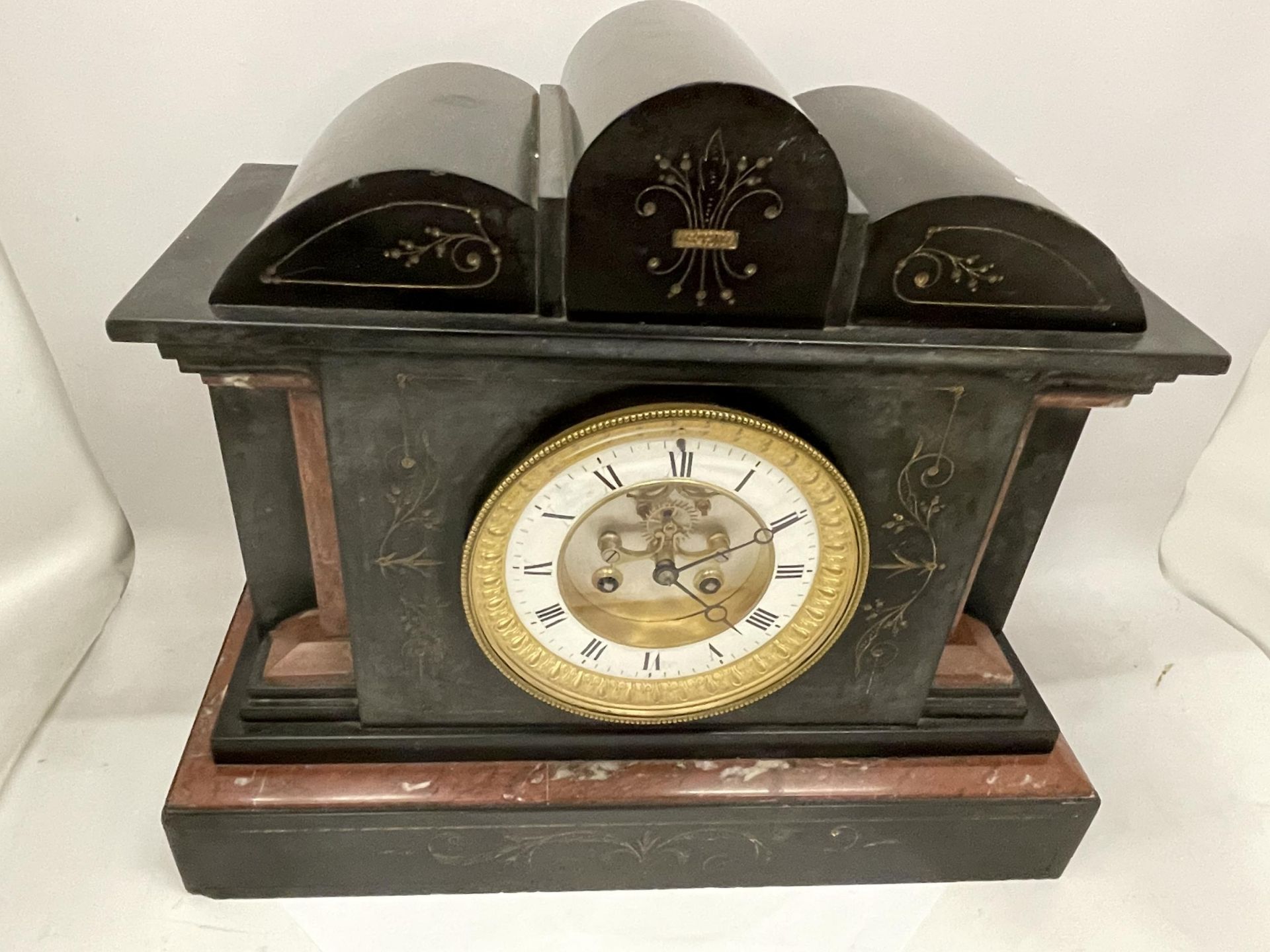 AN ANTIQUE MARBLE MANTLE CLOCK WITH VISUAL ESCAPEMENT MOVEMENT