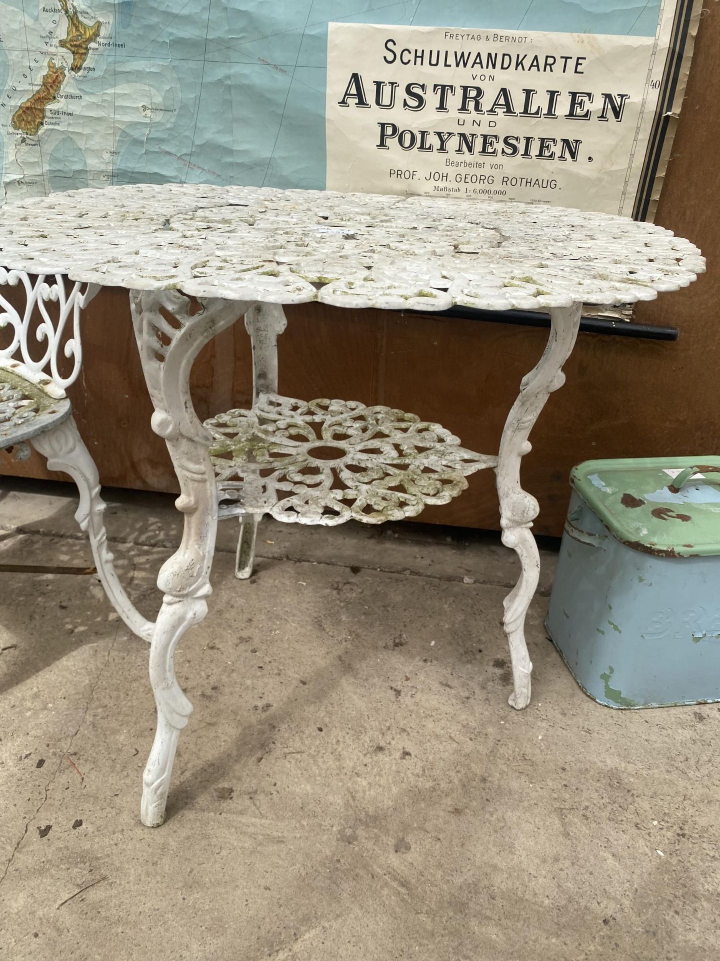 A VINTAGE CAST ALLOY GARDEN TABLE AND ARM CHAIR - Image 3 of 3