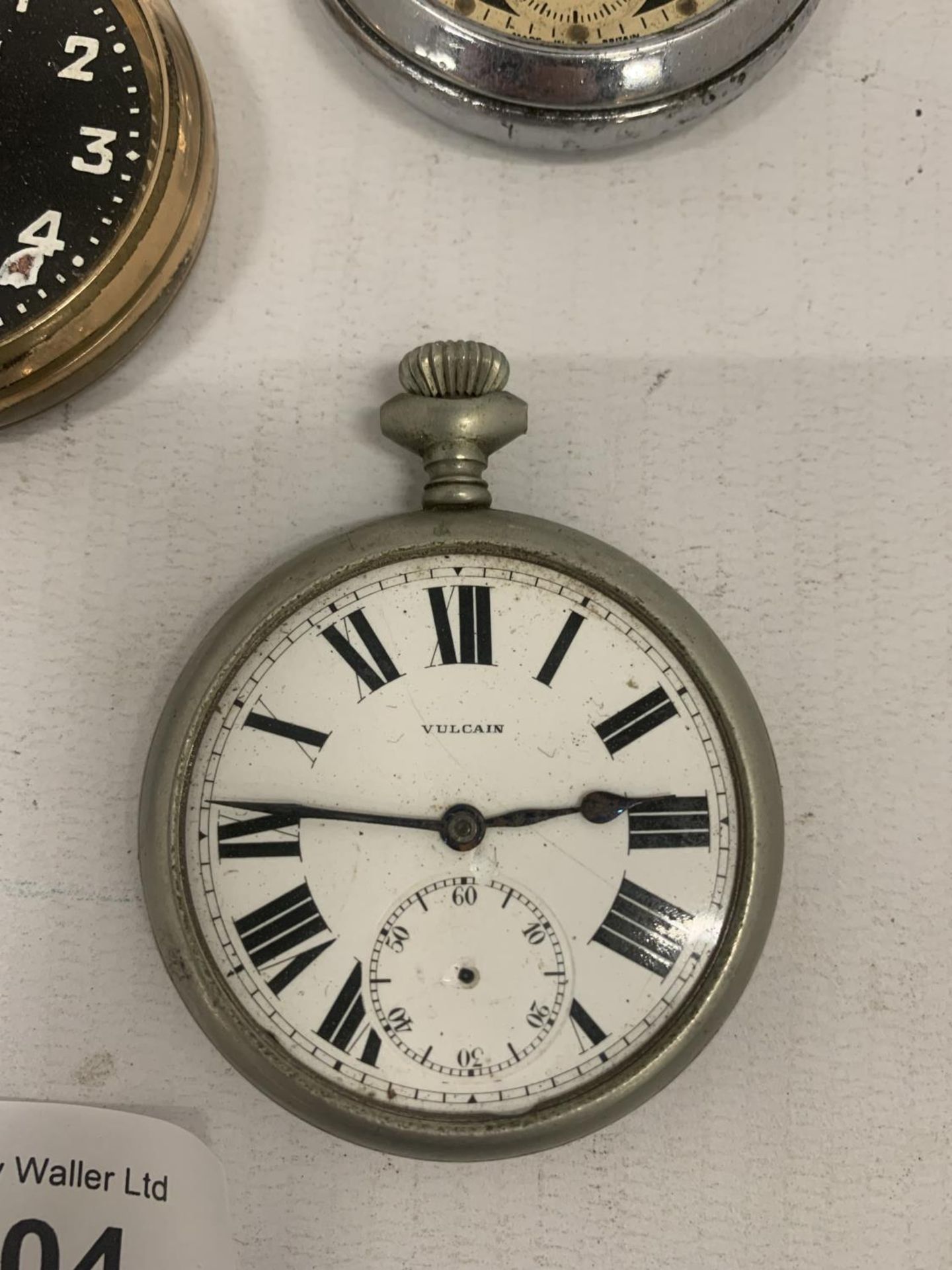 FOUR VINTAGE POCKET WATCHES TO INCLUDE TWO INGERSOLL, A TRENTON-RECORD AND A VULCAIN - FOR SPARES - Image 4 of 5