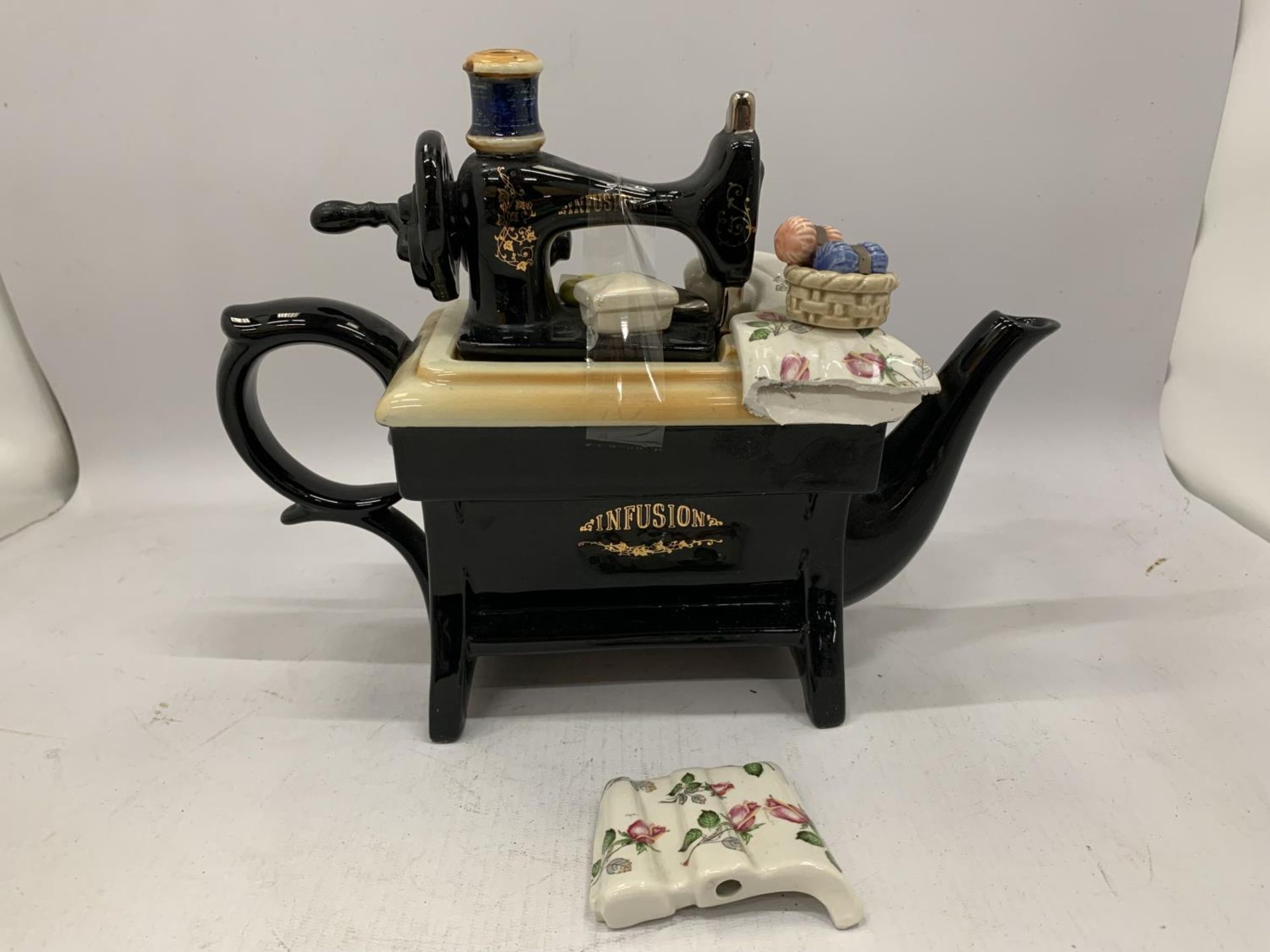 A TEAPOT IN THE GUISE OF A SEWING MACHINE - A/F - Image 5 of 5