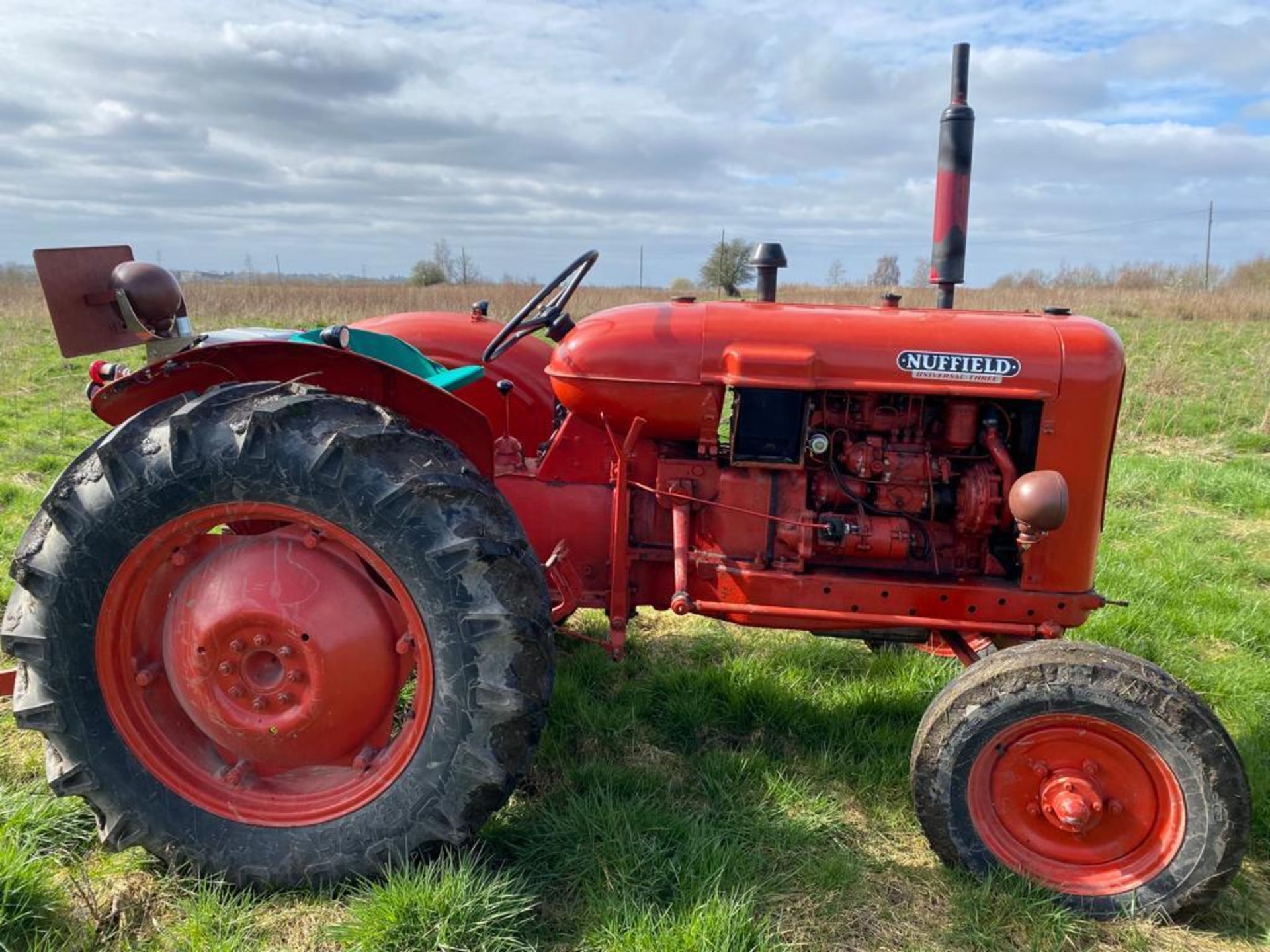 A NUFFIELD UNIVERSAL THREE TRACTOR IN GOOD ORDER RECENT REBUILD, 4 NEW TYRES, RE-CON STARTER, - Image 8 of 9