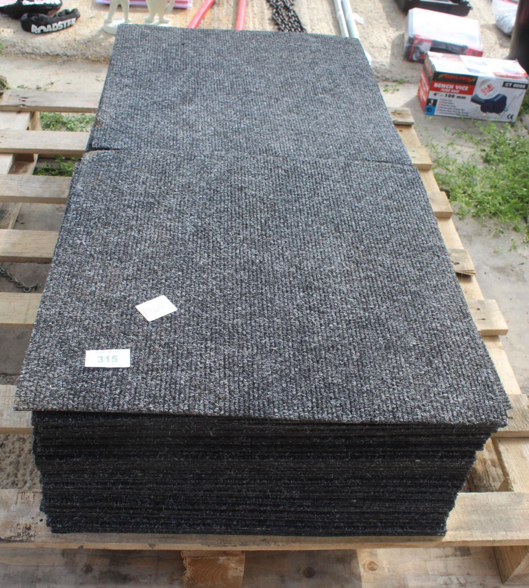 CARPET TILES 22 sq mtrs NO VAT