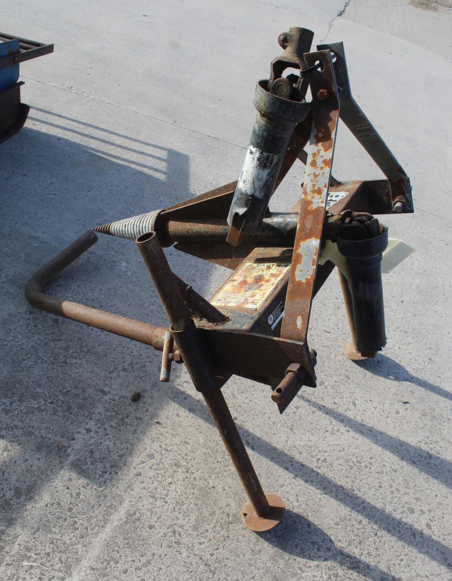 A BARK BUSTER LOG SPLITTER + VAT - Image 2 of 2