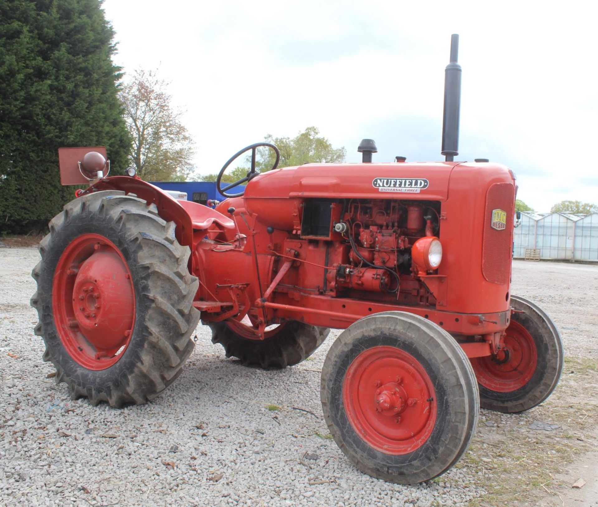 A NUFFIELD UNIVERSAL THREE TRACTOR IN GOOD ORDER RECENT REBUILD, 4 NEW TYRES, RE-CON STARTER, - Image 2 of 9