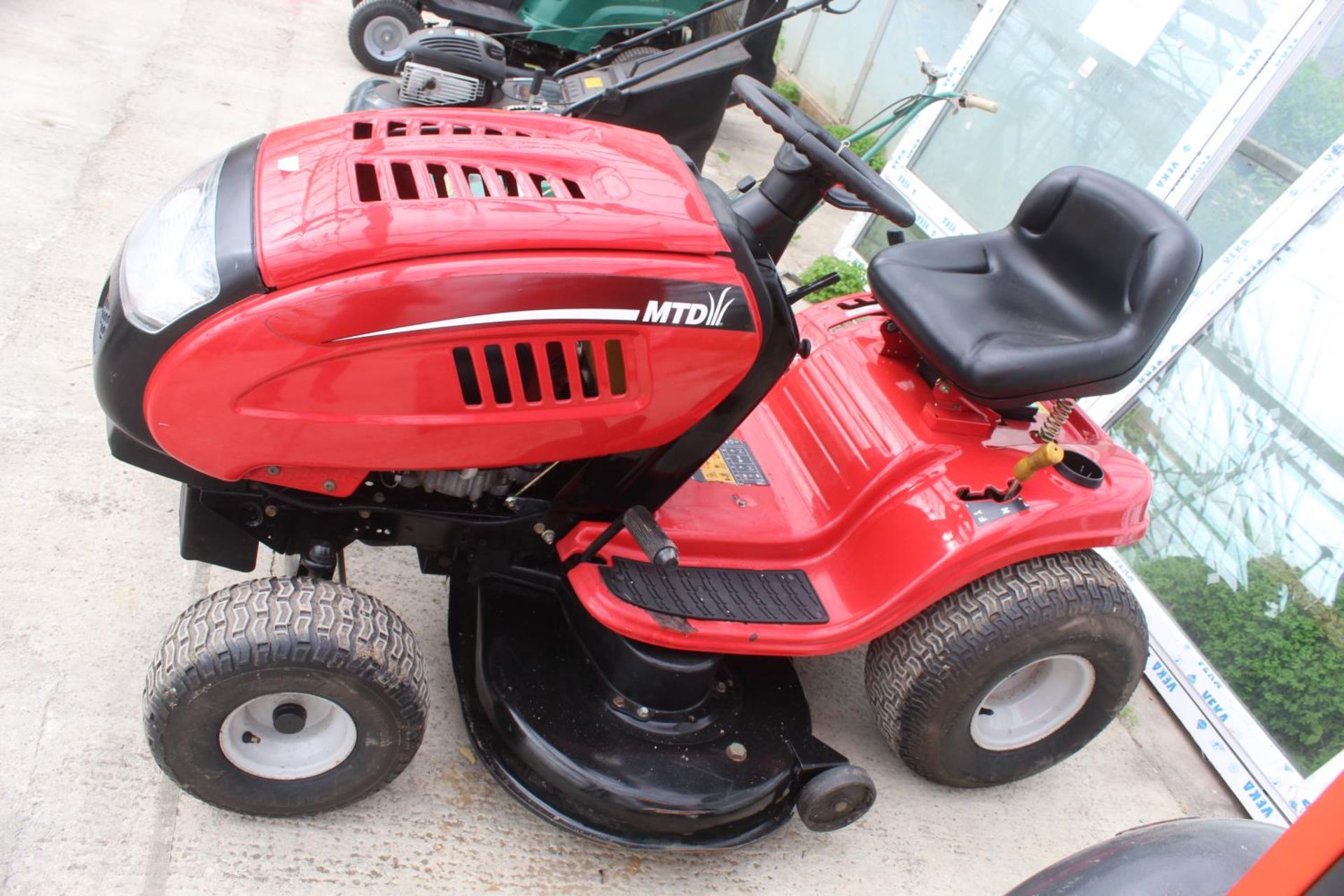 MTD RIDE ON MOWER LG175 17.5 HP - KEY IN OFFICE - PLUS VAT