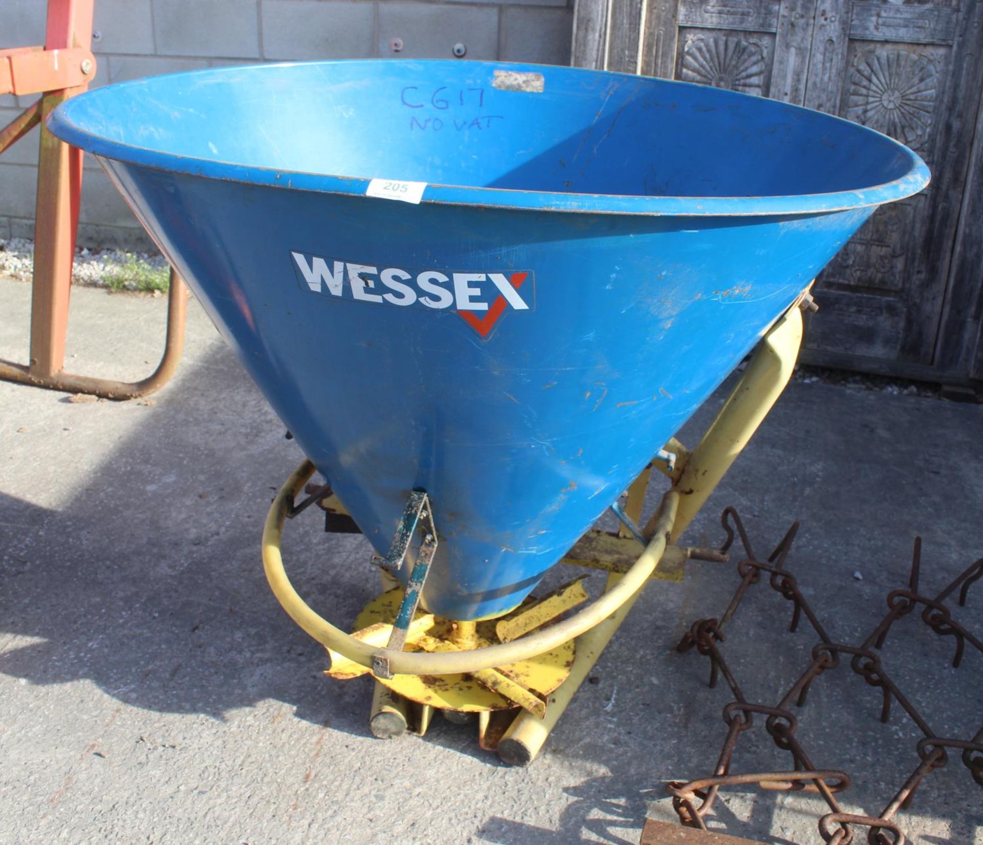A WESSEX COMPACT TRACTOR FERT SPINNER PTO IN THE PAY OFFICE NO VAT