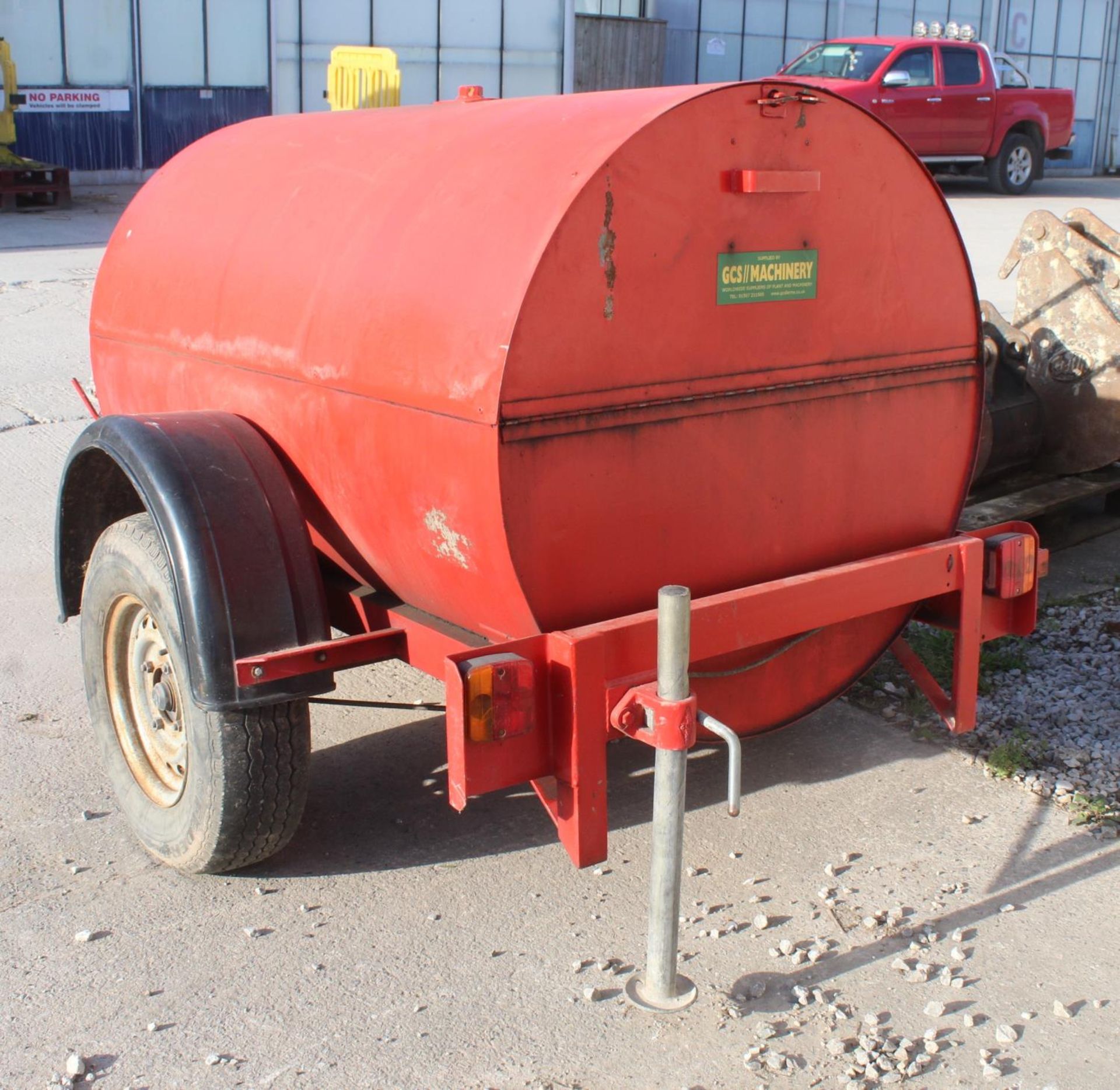 A MOBILE 500 LITRE FUEL BOWSER IN GOOD WORKING ORDER + VAT - Image 3 of 3