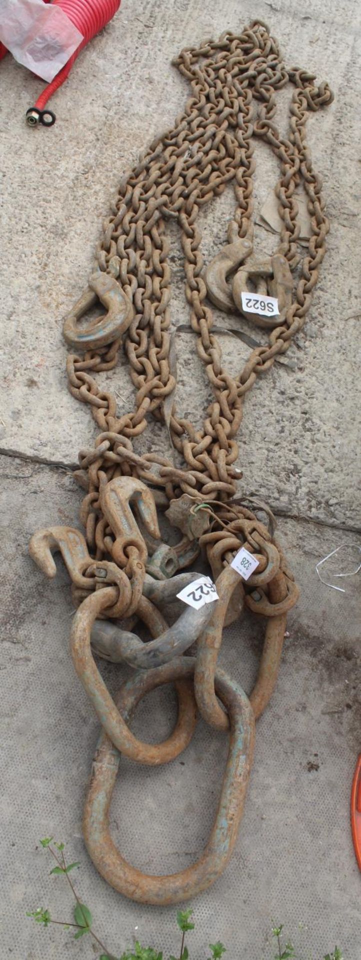 1 LARGE LIFT CHAIN NO VAT