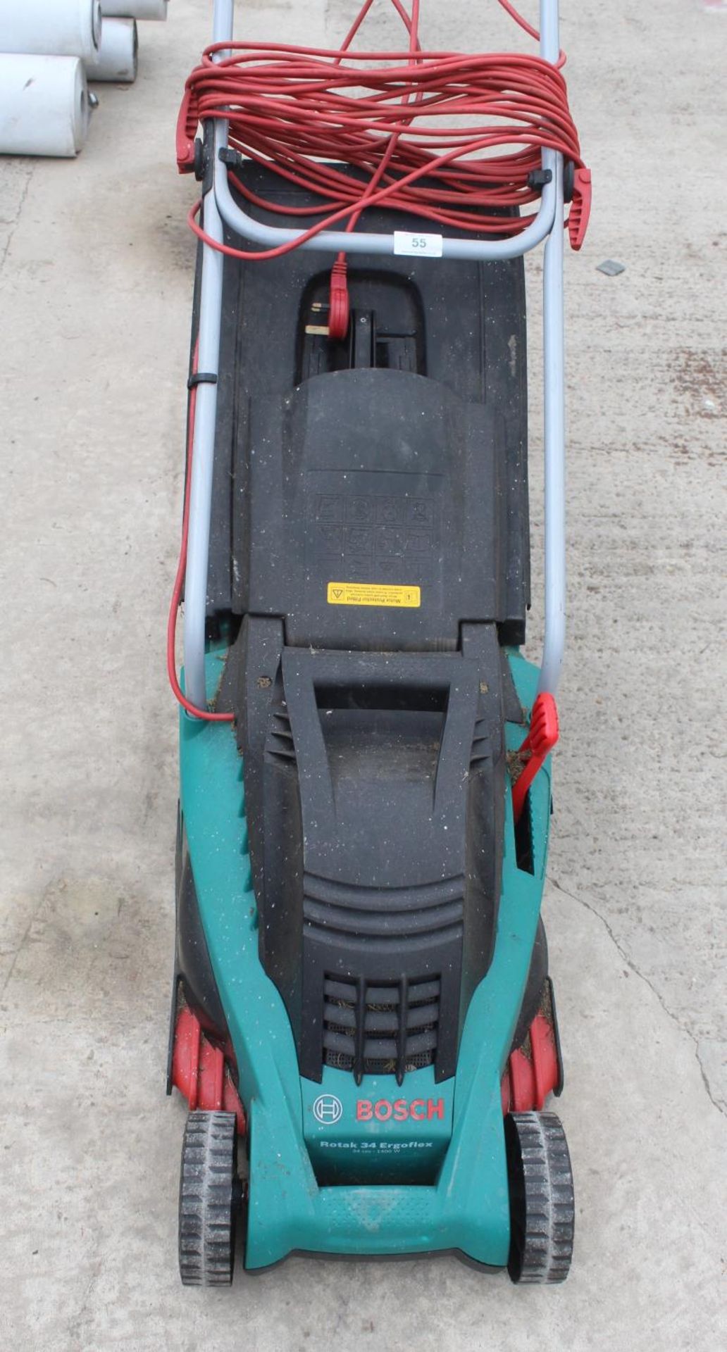 AN ELECTRIC BOSCH ROTARY 34 LAWNMOWER WITH GRASS BOX BELIEVED IN WORKING ORDER BUT NO WARRANTY GIVEN - Image 2 of 2