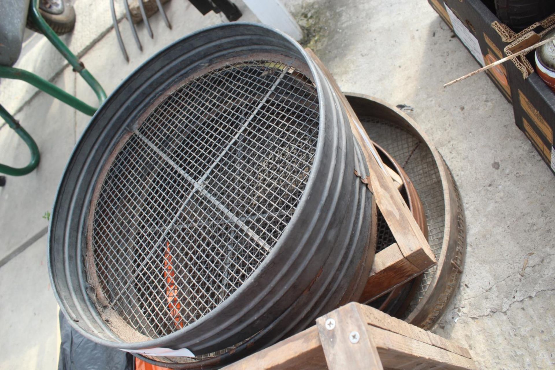 QUANTITY OF SIEVES, FAN,LEVEL & RULE - NO VAT - Image 2 of 3