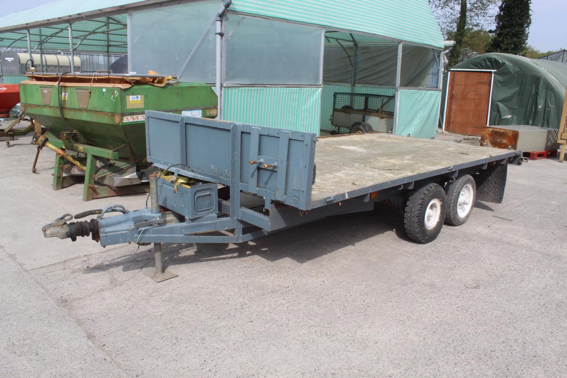 A TWIN AXLE 3 TONNE TRAILER + VAT