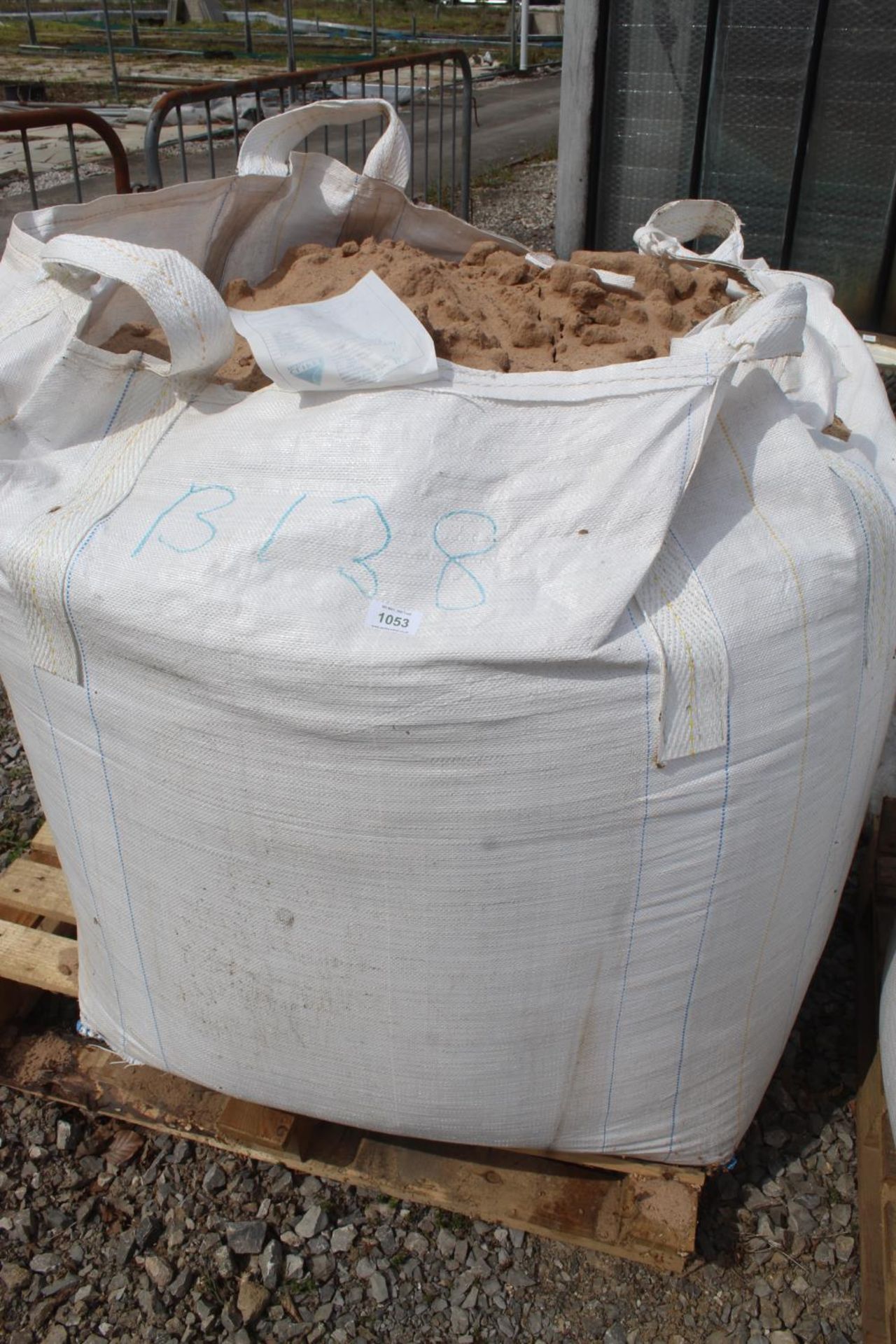 TOTE OF SAND PLUS VAT