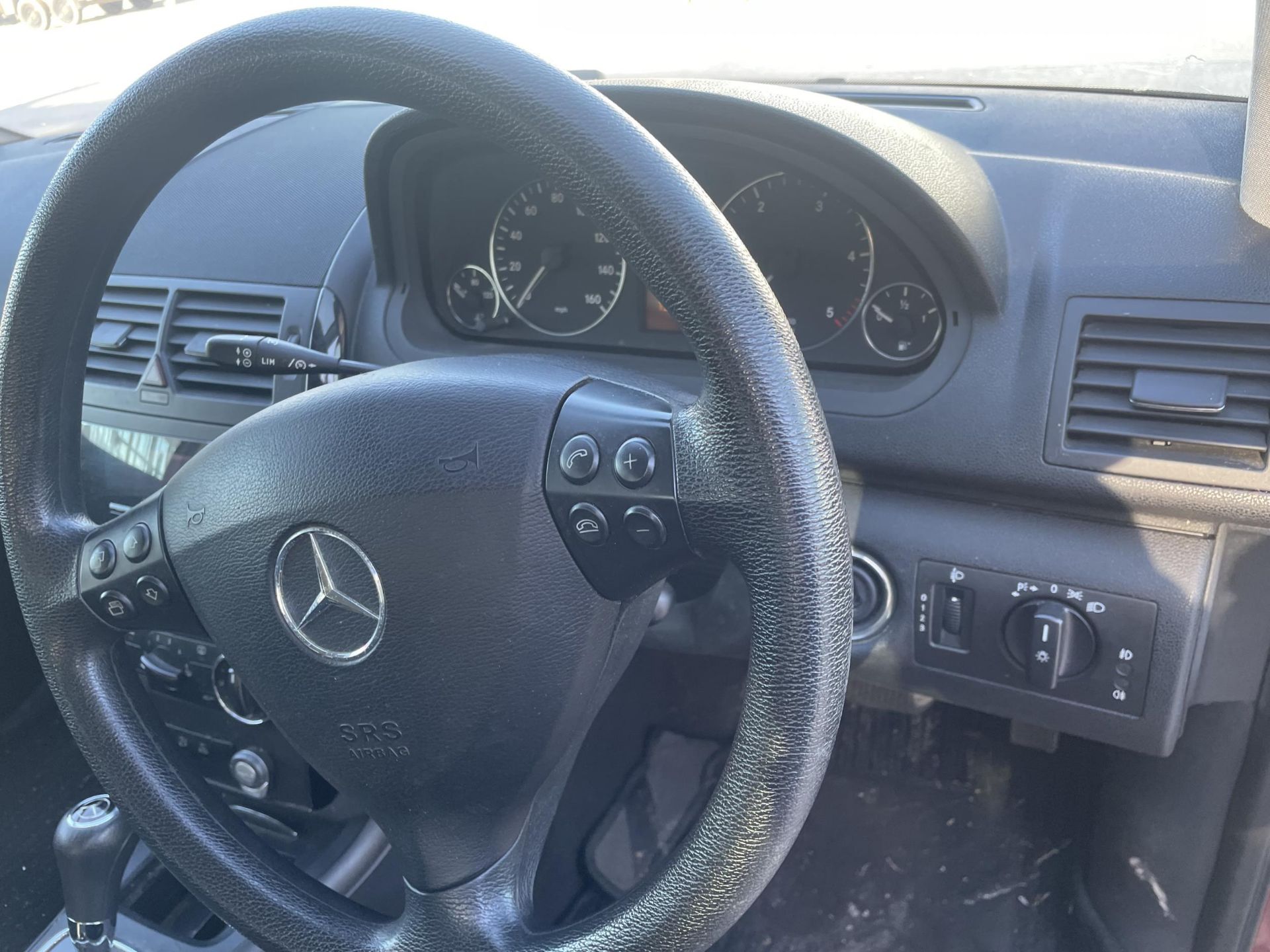 A 2006 MERCEDES A180 CDI CLASSIC FIVE DOOR DIESEL HATCHBACK CAR, AUTOMATIC TRANSMISSION, 103908 - Image 10 of 19