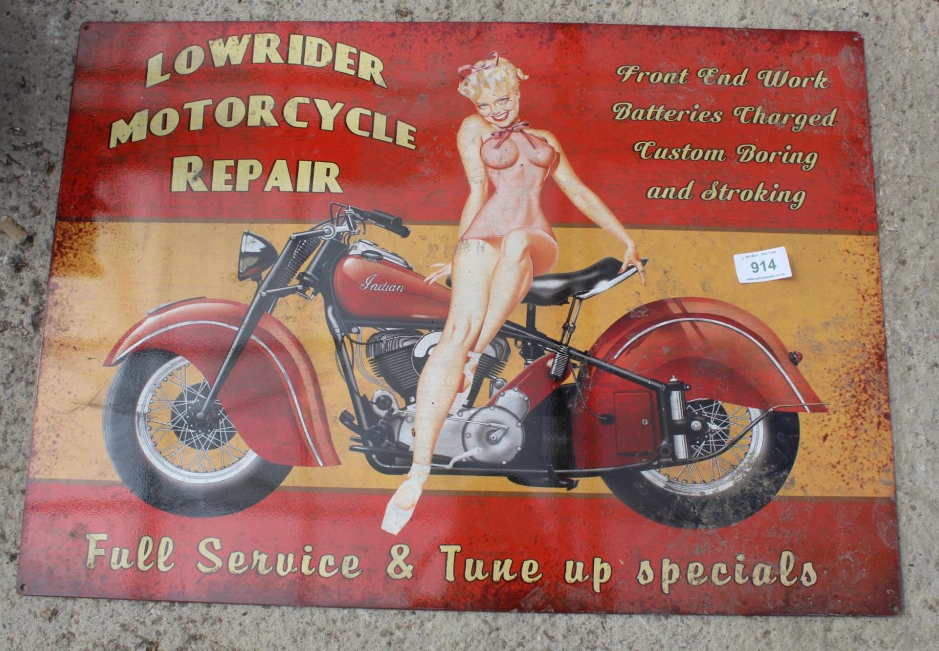 LOW RIDER SIGN + VAT