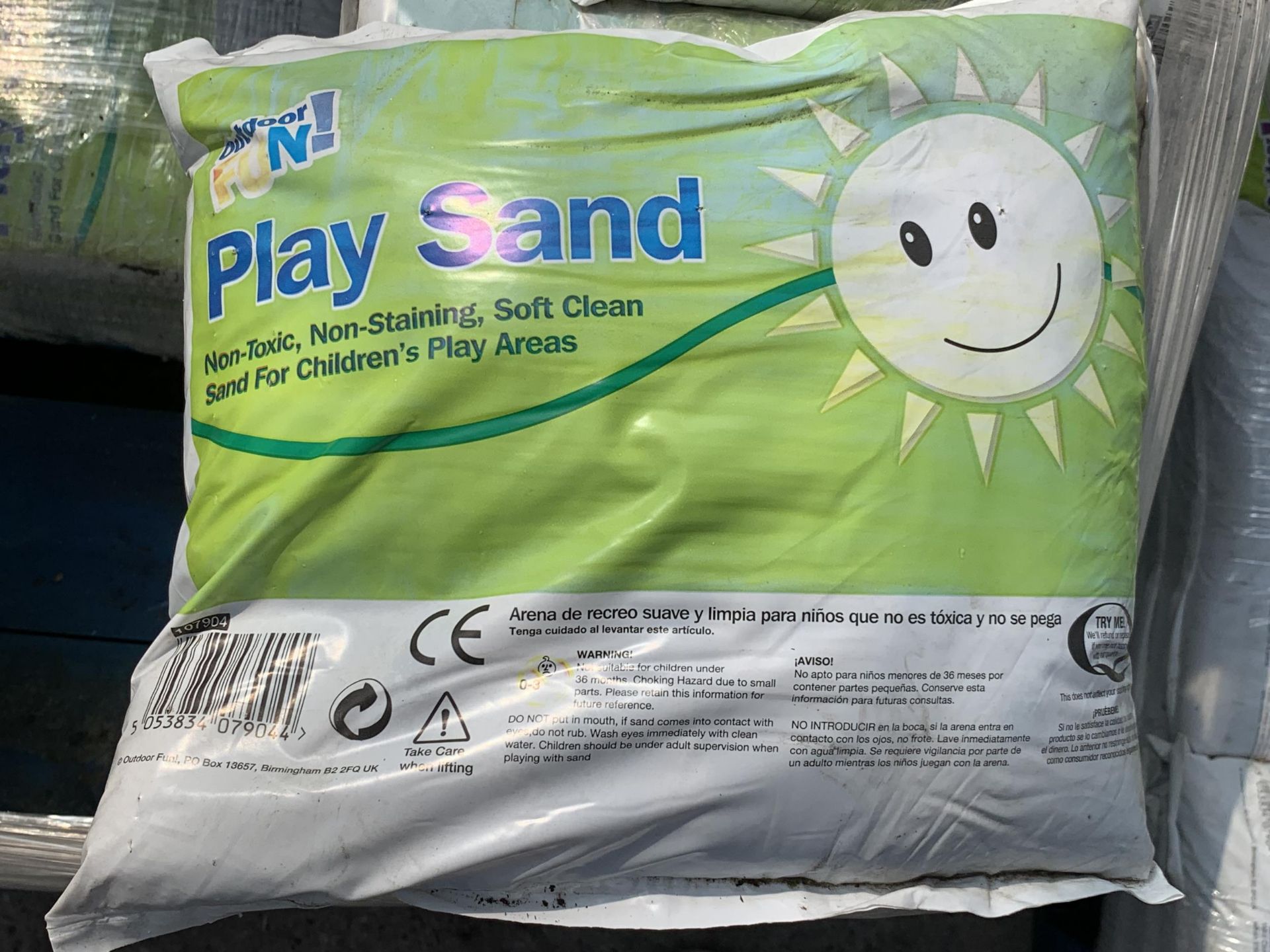 SIXTEEN 5KG BAGS OF PLAY SAND NO VAT