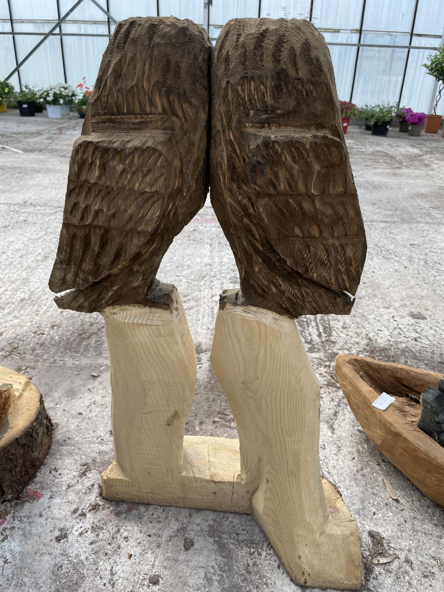 A PAIR OF OWLS WOOD CARVING APPROXIMATELY 75CM TALL - Image 3 of 3