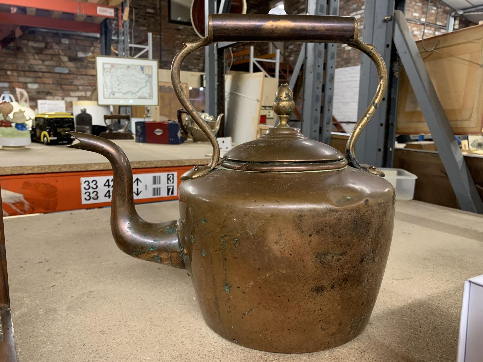 TWO VINTAGE COPPER KETTLES - Image 2 of 3