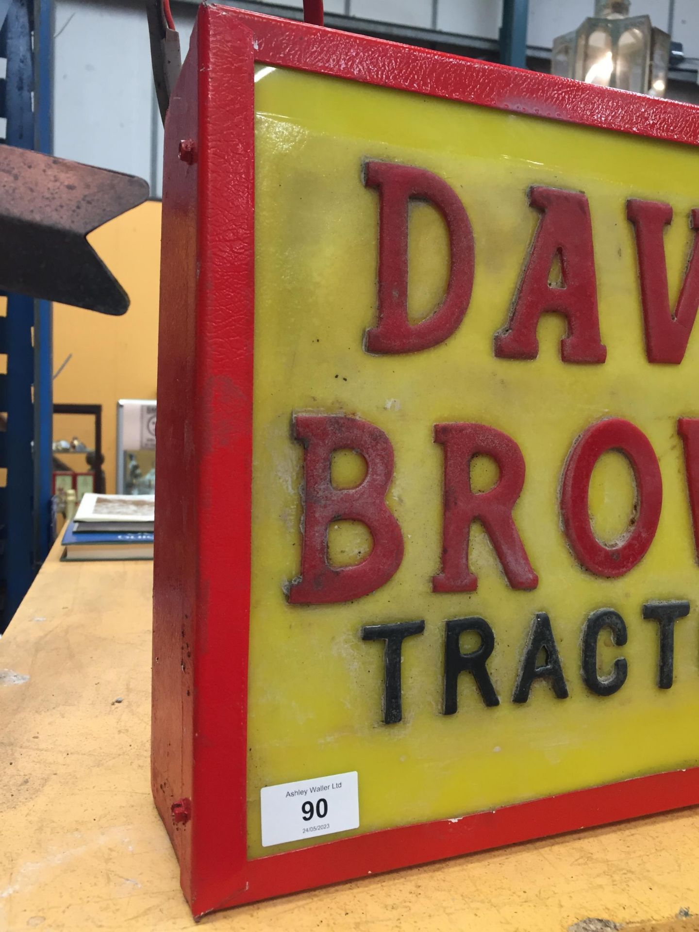 A DAVID BROWN TRACTORS ILLUMINATED BOX SIGN, 38 X 32CM - Image 2 of 2