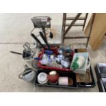 A MIXED LOT OF GARDEN ITEMS, LIGHTS, WATERING CAN ETC