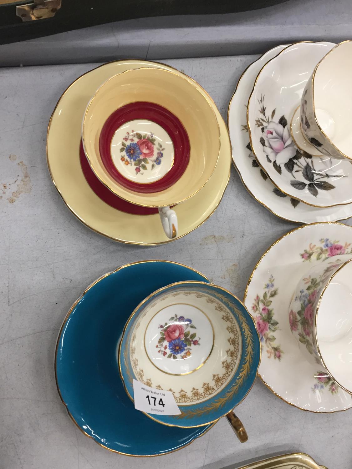 A QUANTITY OF VINTAGE CHINA TRIOS TO INCLUDE ROYAL 'QUEEN'S MESSENGER', 'OLD COUNTRY ROSES', - Image 3 of 4