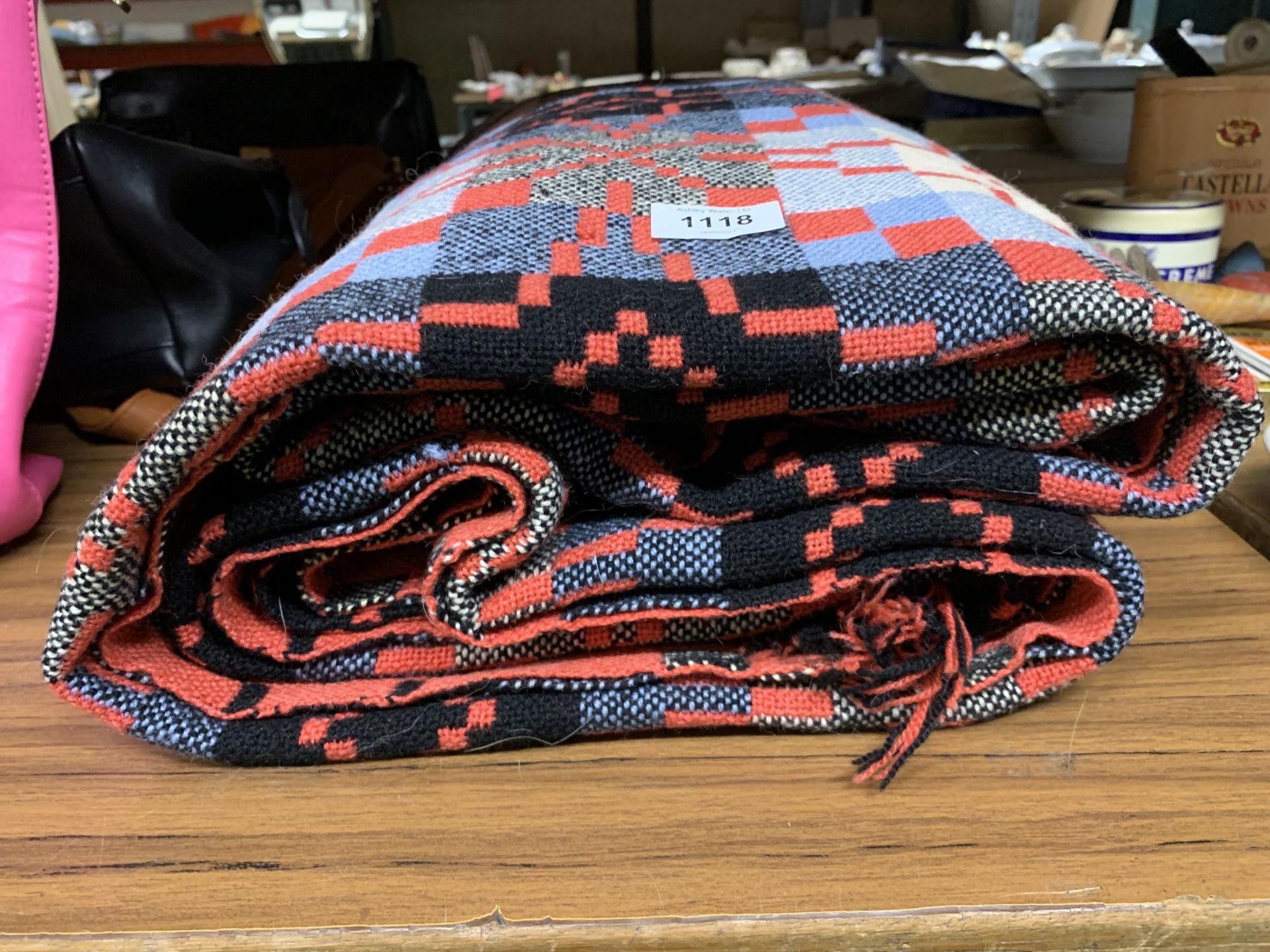 A VINTAGE AZTEC PATTERNED BLANKET - Image 2 of 2