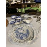 A COLLECTION OF 19TH CENTURY AND LATER BLUE AND WHITE CHINA, SPODE ETC