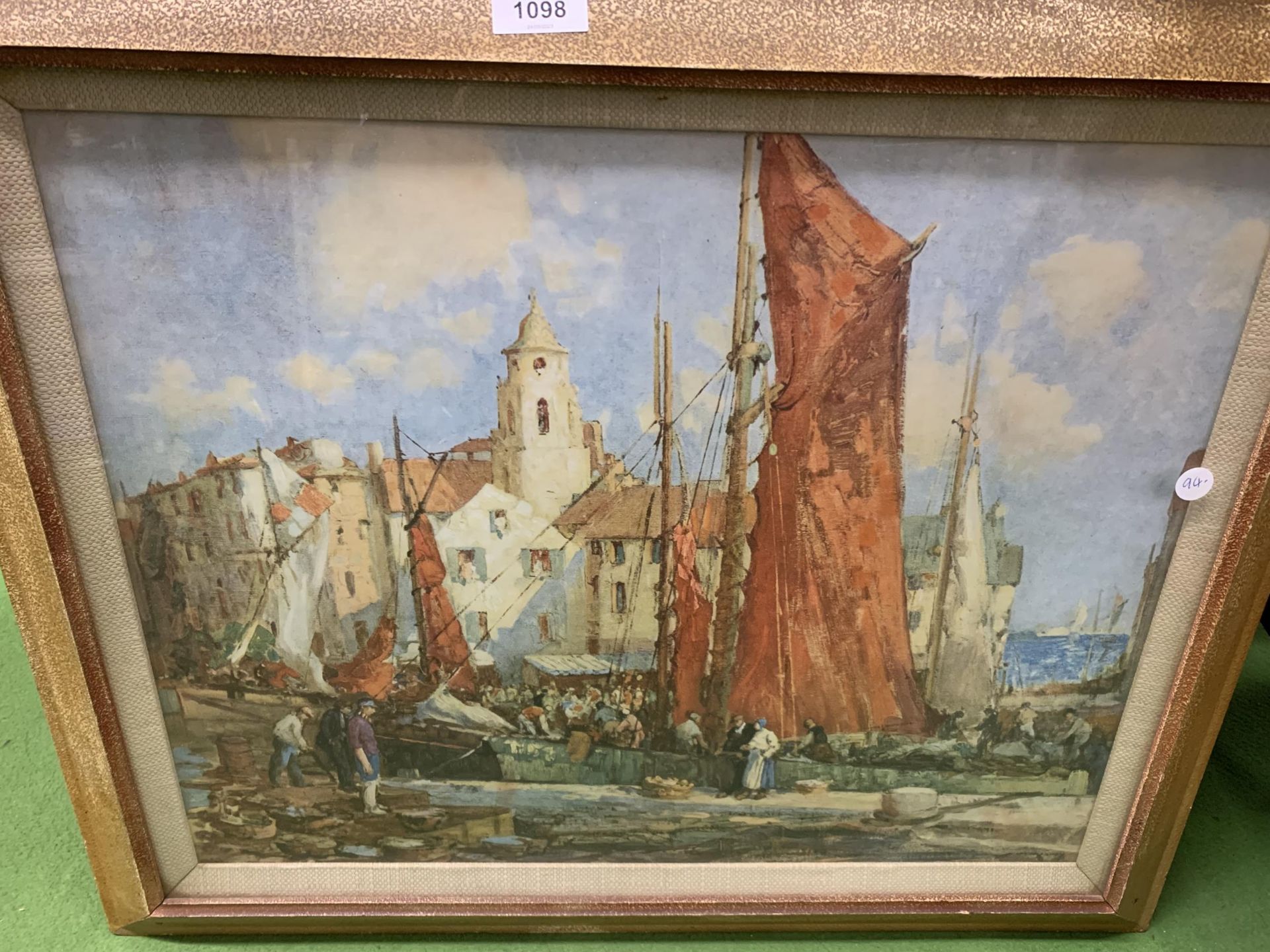 A LARGE GILT FRAMED PRINT OF A BOATING SCENE, UNSIGNED - Image 3 of 3