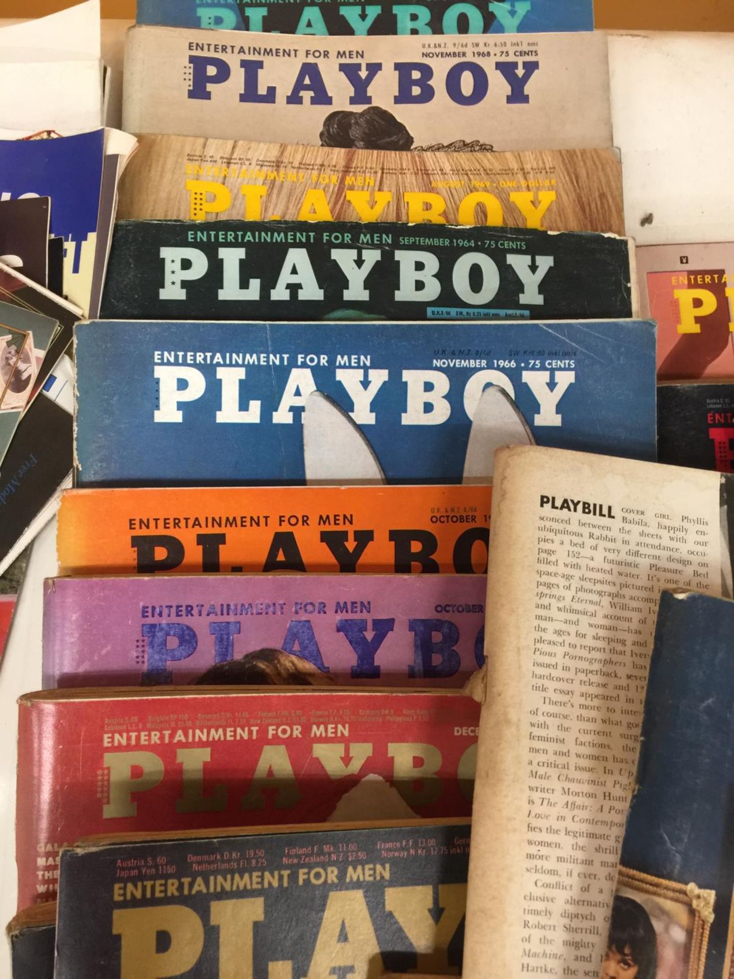 A LARGE QUANTITY OF VINTAGE PLAYBOY MAGAZINES FROM THE 1960'S AND 1970'S - Image 2 of 5