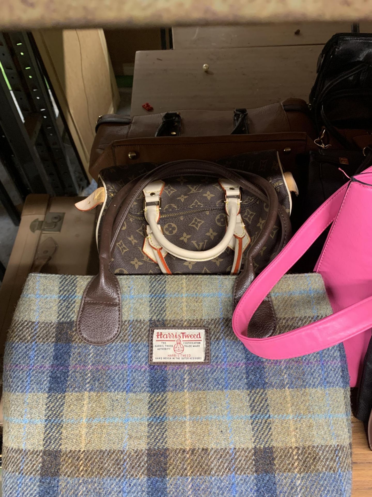 A COLLECTION OF LADIES HANDBAGS, HARRIS TWEED EXAMPLE ETC - Image 2 of 5