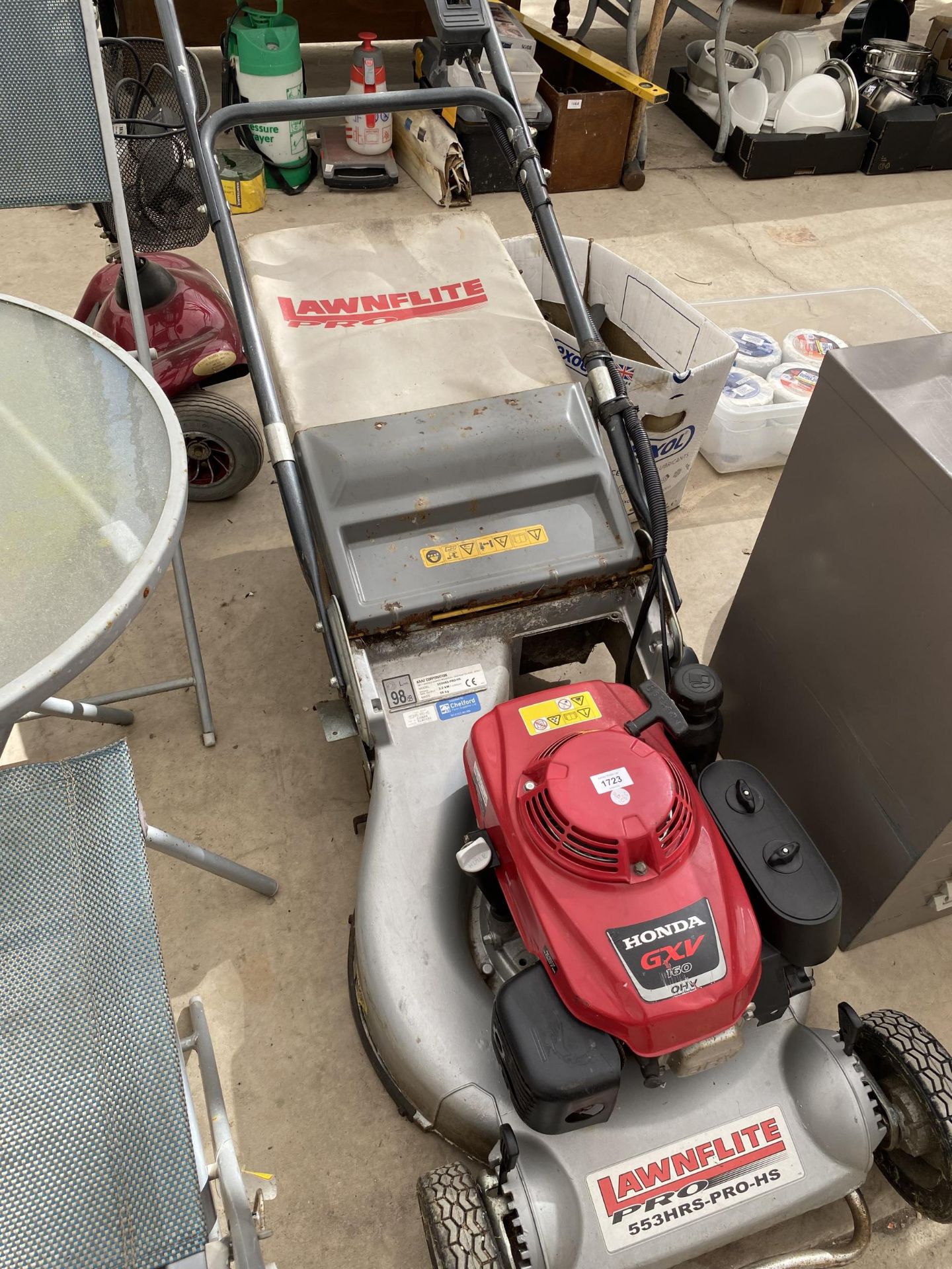 A LAWNFLITE PRO HS PETROL LAWN MOWER WITH HONDA GXV 160 ENGINE - Image 4 of 4