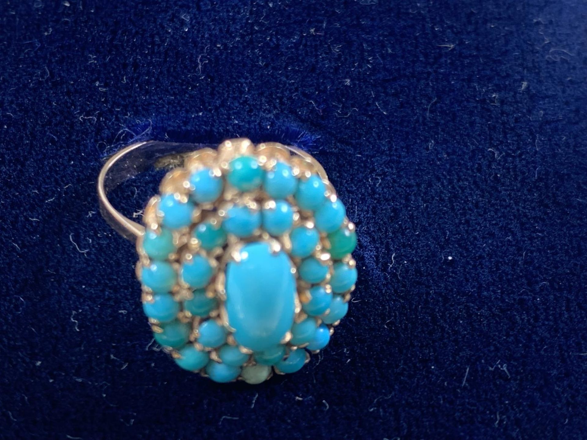 A SET OF TURQUOISE JEWELLERY BY L F PENNY LTD, HONG KONG IN PRESENTATION BOX - A 14 CARAT GOLD RING, - Image 3 of 4