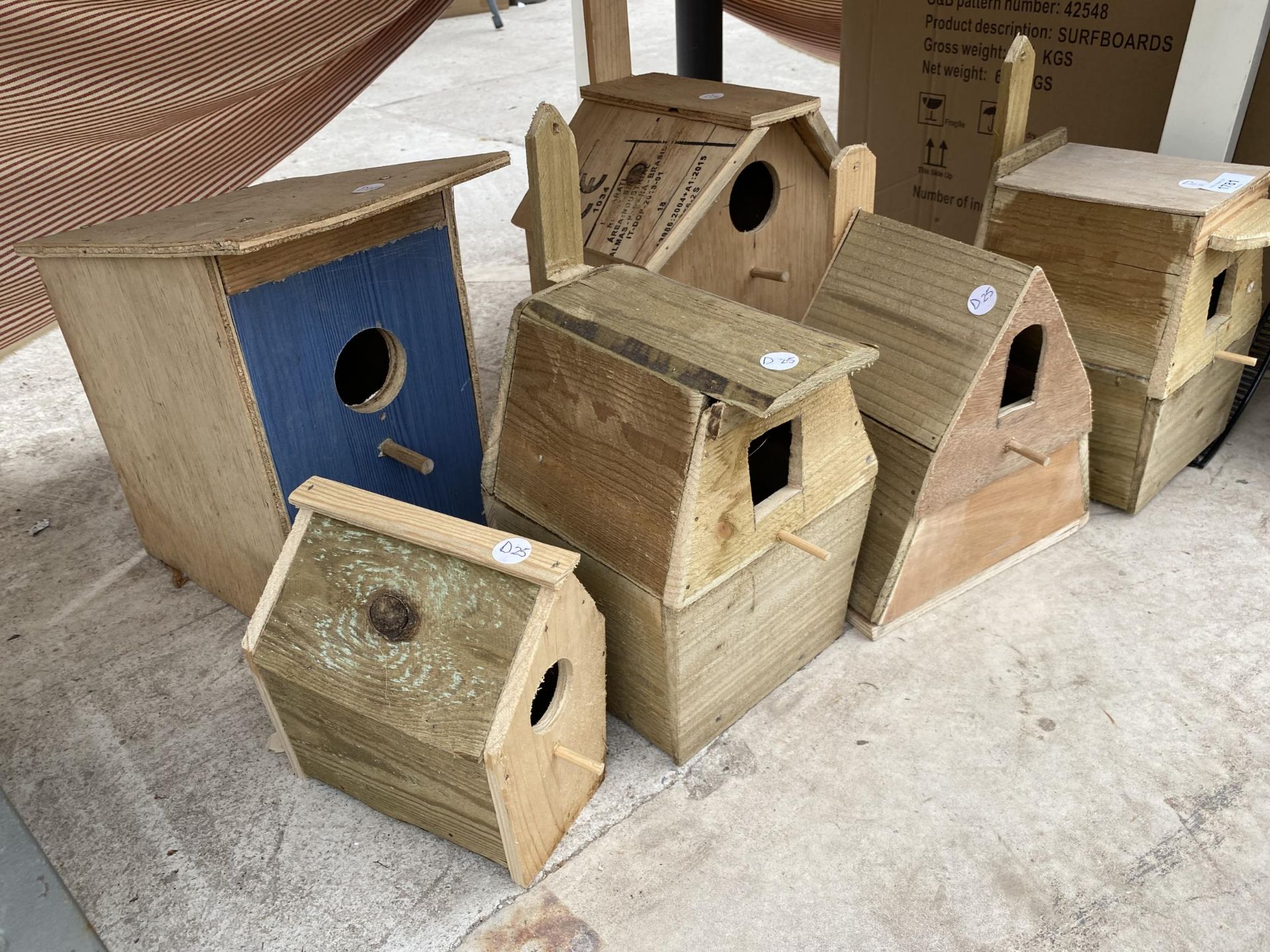 SIX VARIOUS WOODEN BIRD BOXES - Image 2 of 2