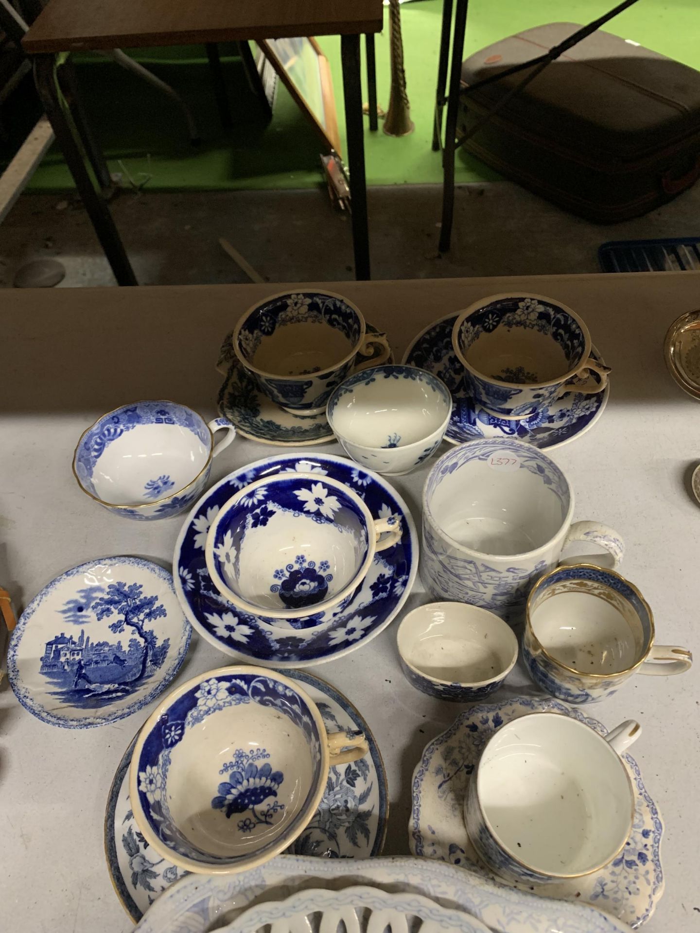 A COLLECTION OF 19TH CENTURY AND LATER BLUE AND WHITE CHINA, SPODE ETC - Image 2 of 5