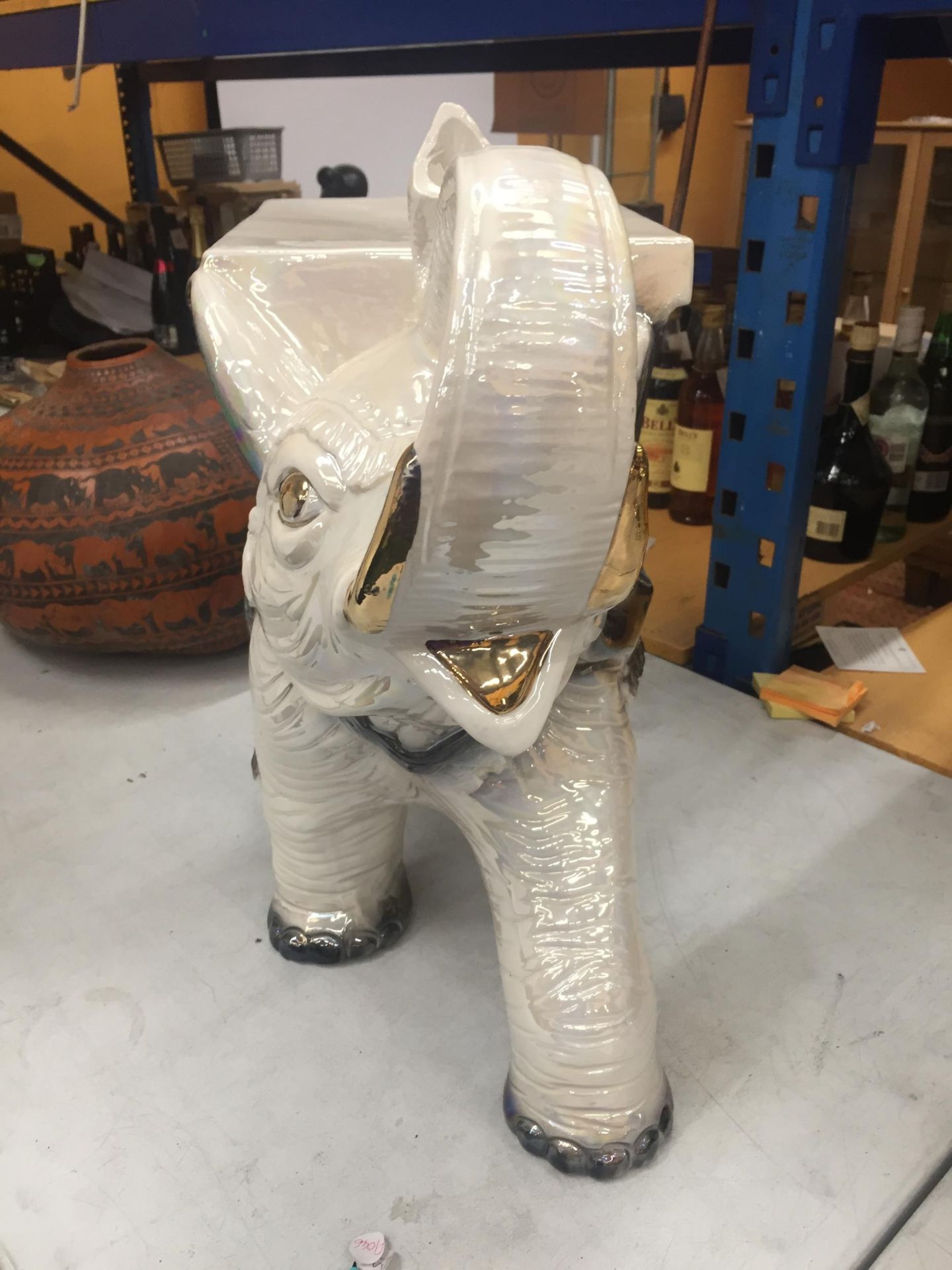 A DECORATIVE CERAMIC GARDEN ELEPHANT SEAT WITH PEARLESCENT DESIGN AND GILT HIGHLIGHTS, HEIGHT 48CM - Image 2 of 4