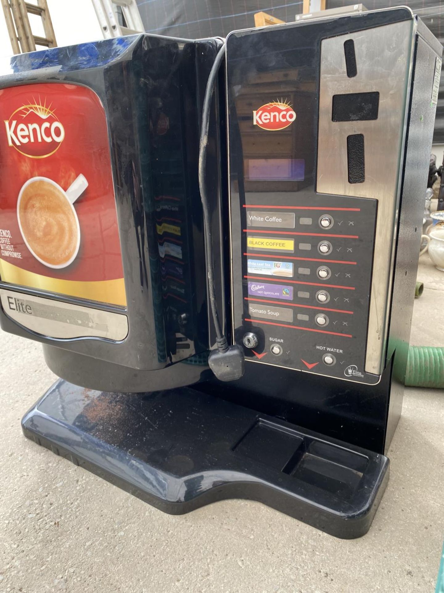 A KENCO COFFEE VENDING MACHINE - Image 2 of 3