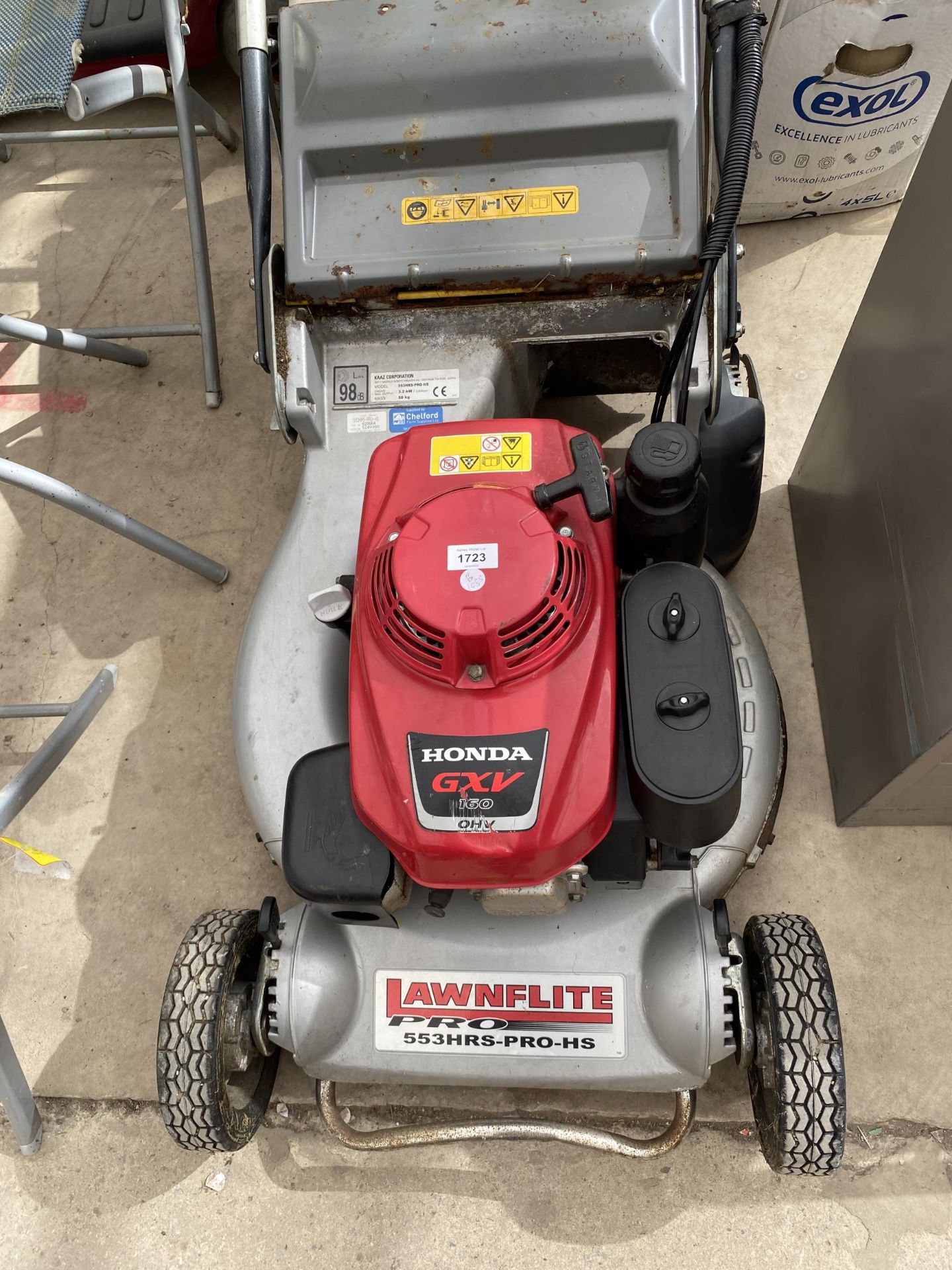 A LAWNFLITE PRO HS PETROL LAWN MOWER WITH HONDA GXV 160 ENGINE - Image 2 of 4