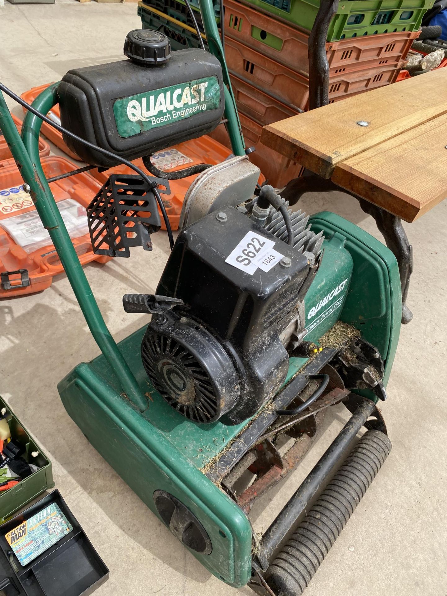 A QUALCAST CLASSIC PETROL 35S LAWN MOWER - Image 2 of 3