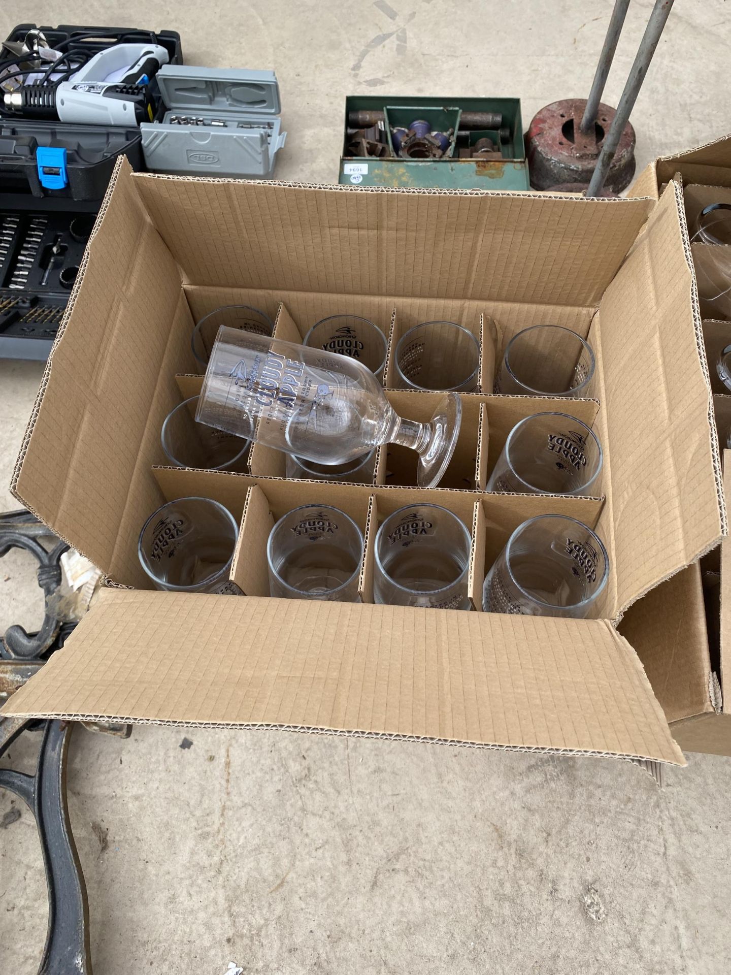 A GROUP OF BOXED PINT GLASSES - Image 4 of 9