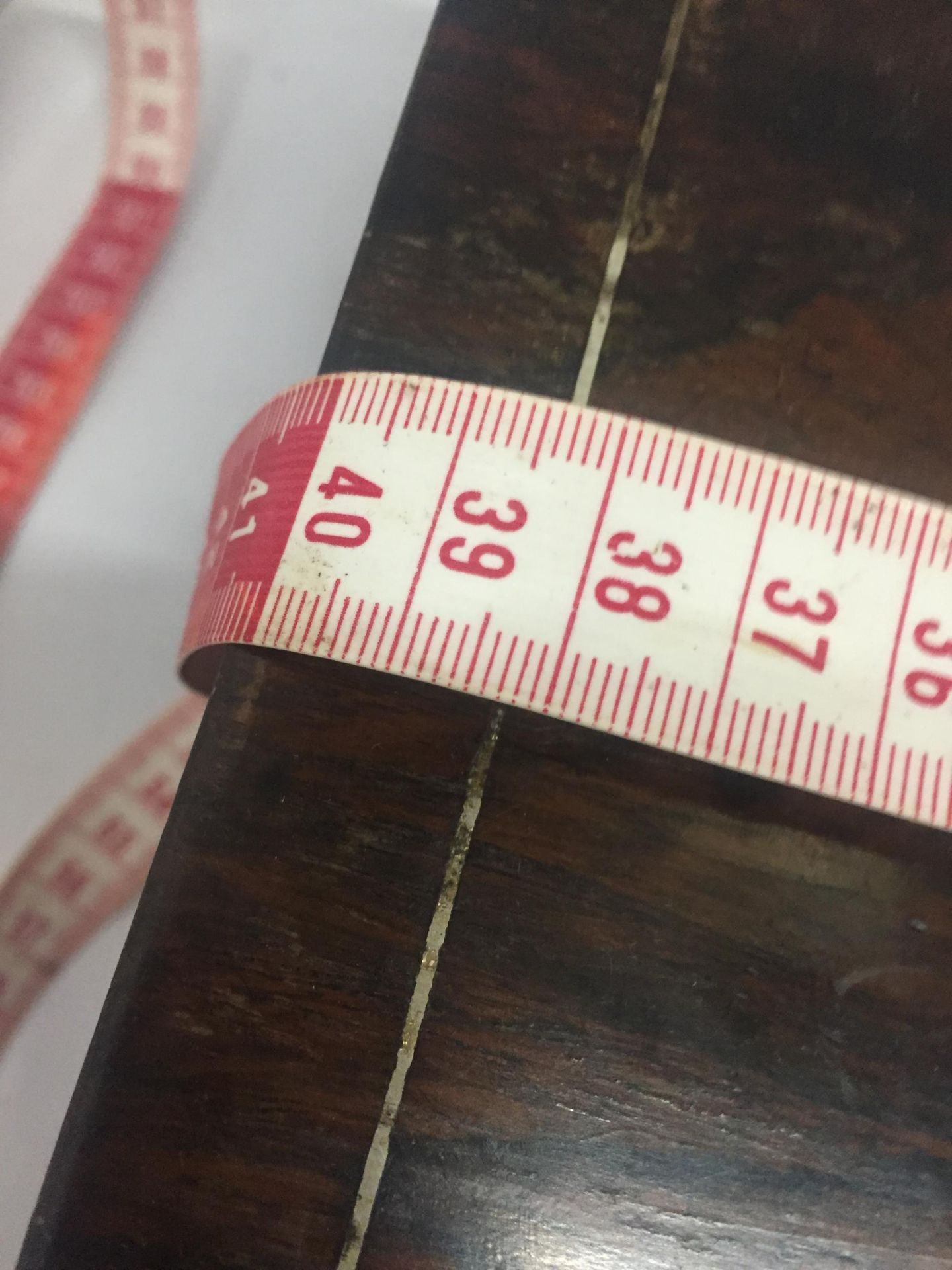 AN ANTIQUE ROSEWOOD WRITING SLOPE WITH MOTHER OF PEARL INLAID DESIGN AND INNER VELVET SLOPE, WIDTH - Image 6 of 7