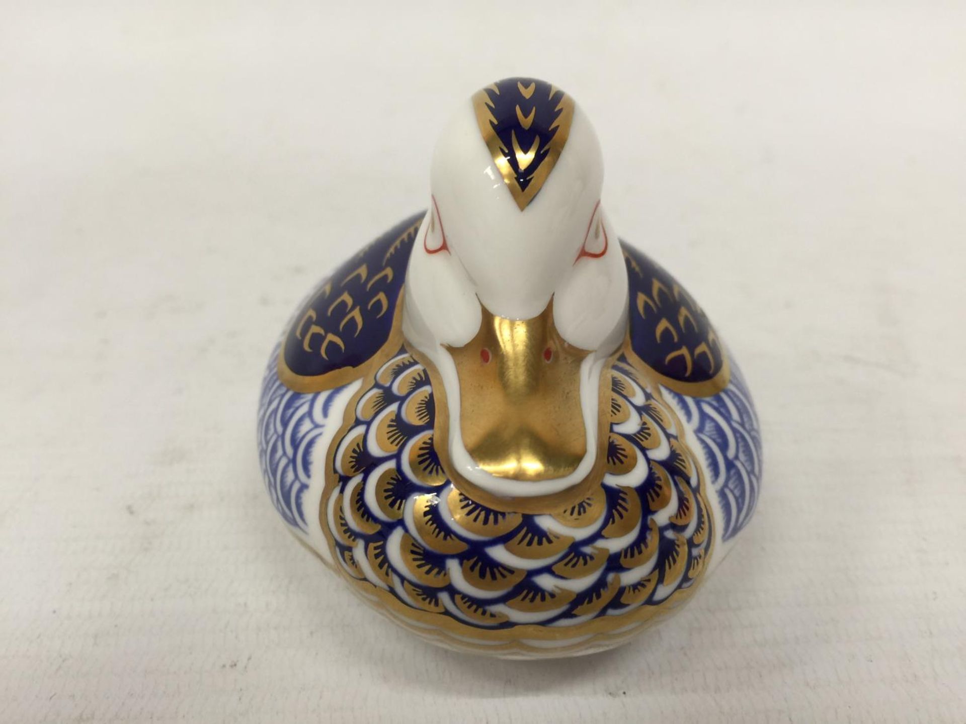 A ROYAL CROWN DERBY DUCK WITH GOLD STOPPER - Image 2 of 4