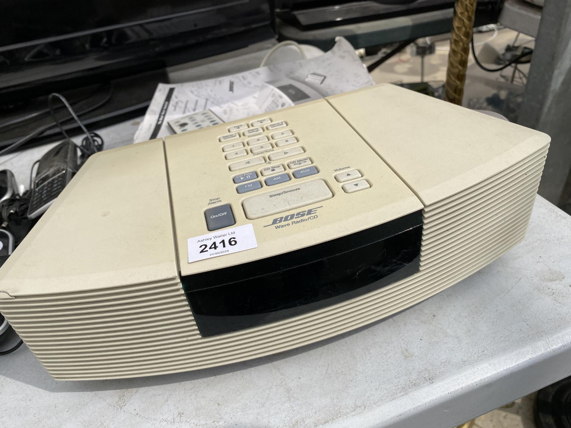 A BOSE WAVE RADIO CD PLAYER - Image 2 of 3