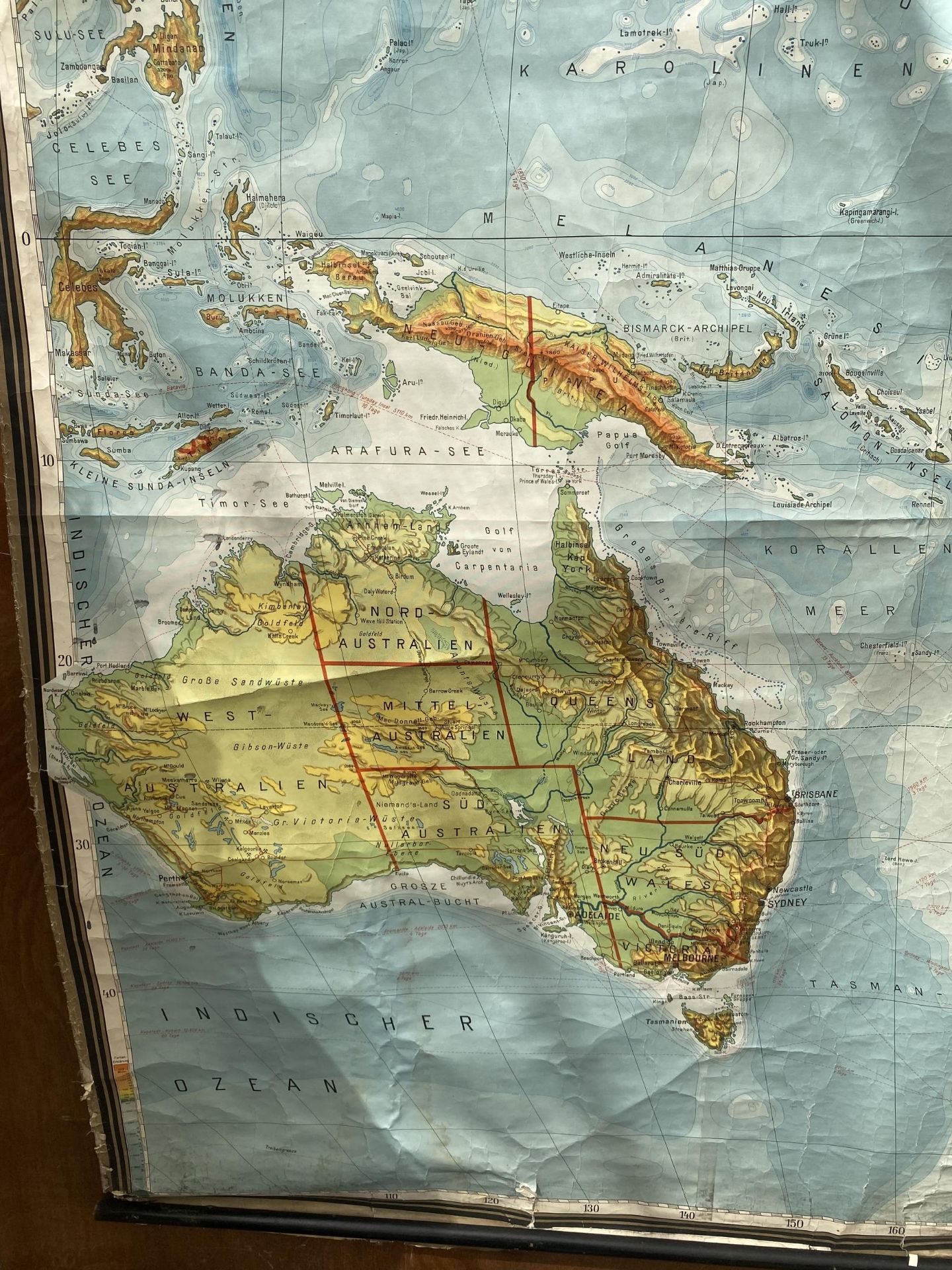 A VINTAGE MAP OF 'AUSTRALIEN UND POLYNESIEN' - Image 3 of 5